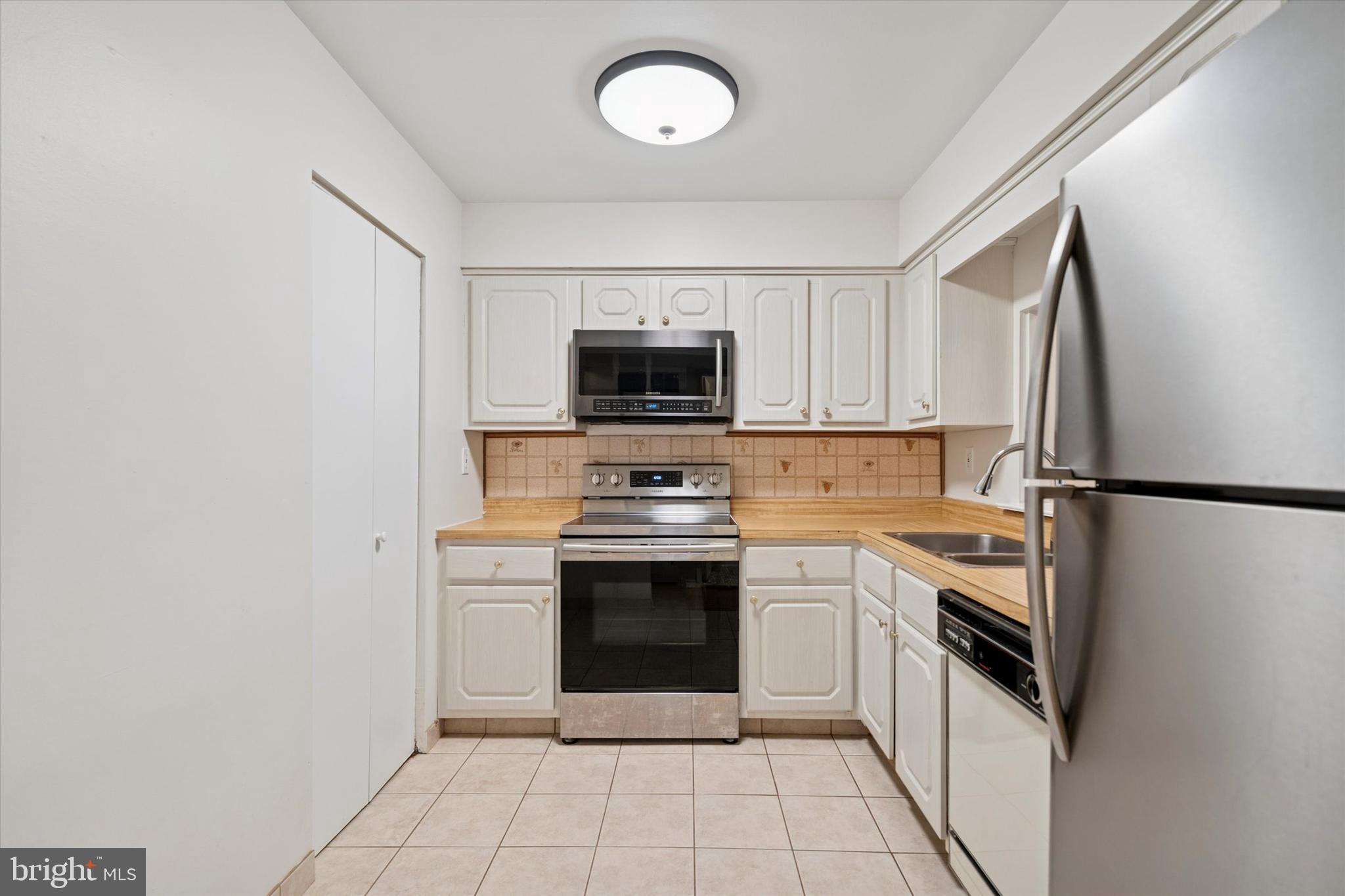 907A STOCKTON COURT