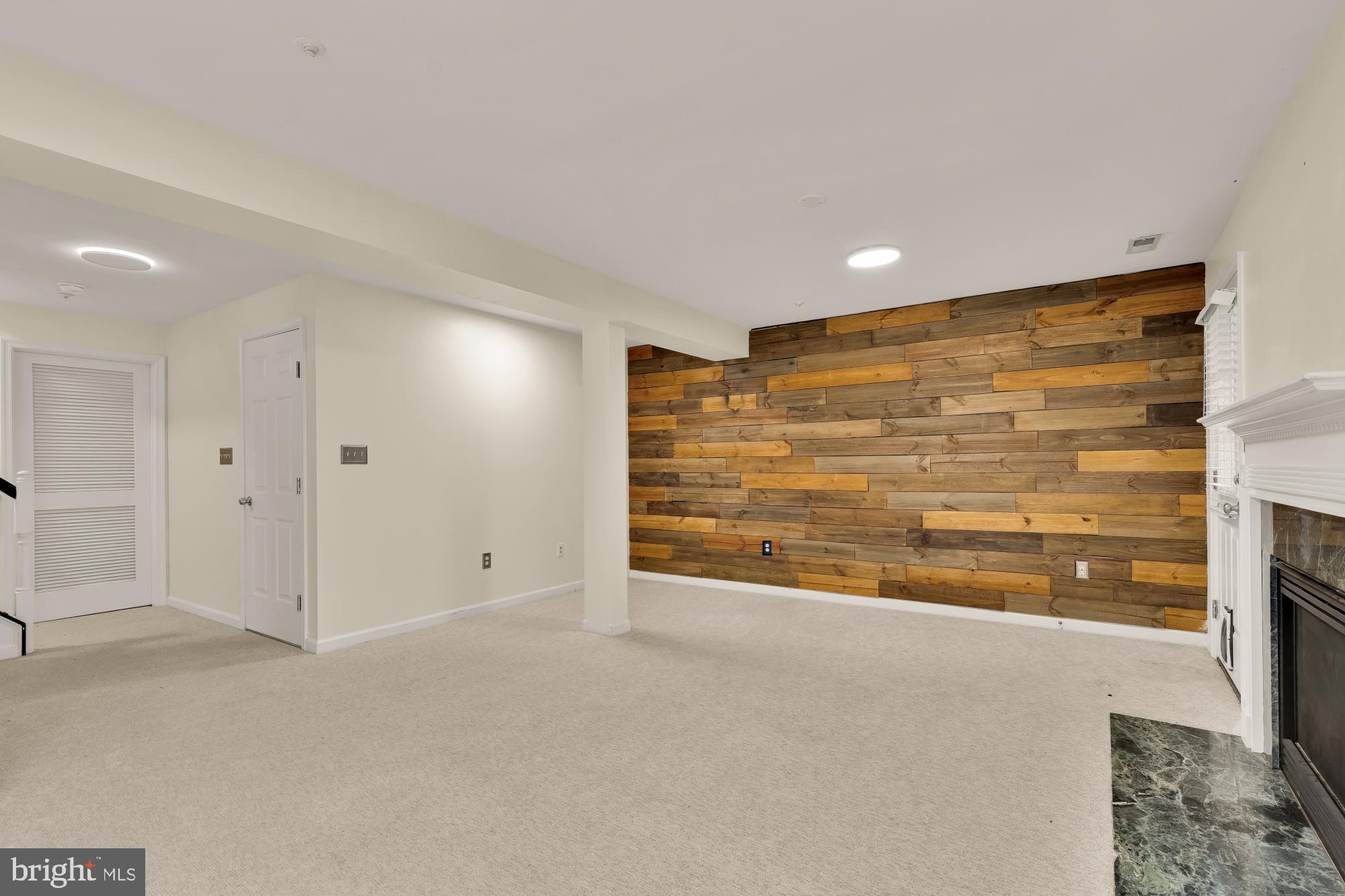 CLOVERLEAF TOWNHOMES - Residential