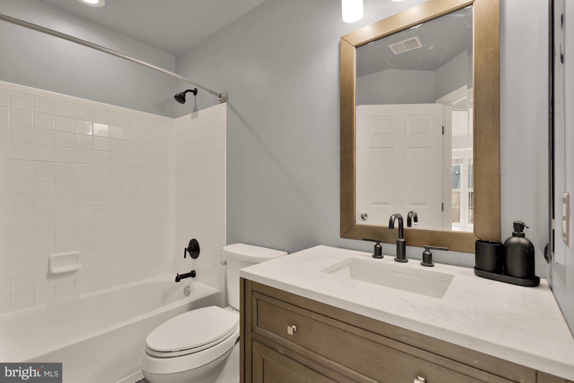 CLOVERLEAF TOWNHOMES - Residential