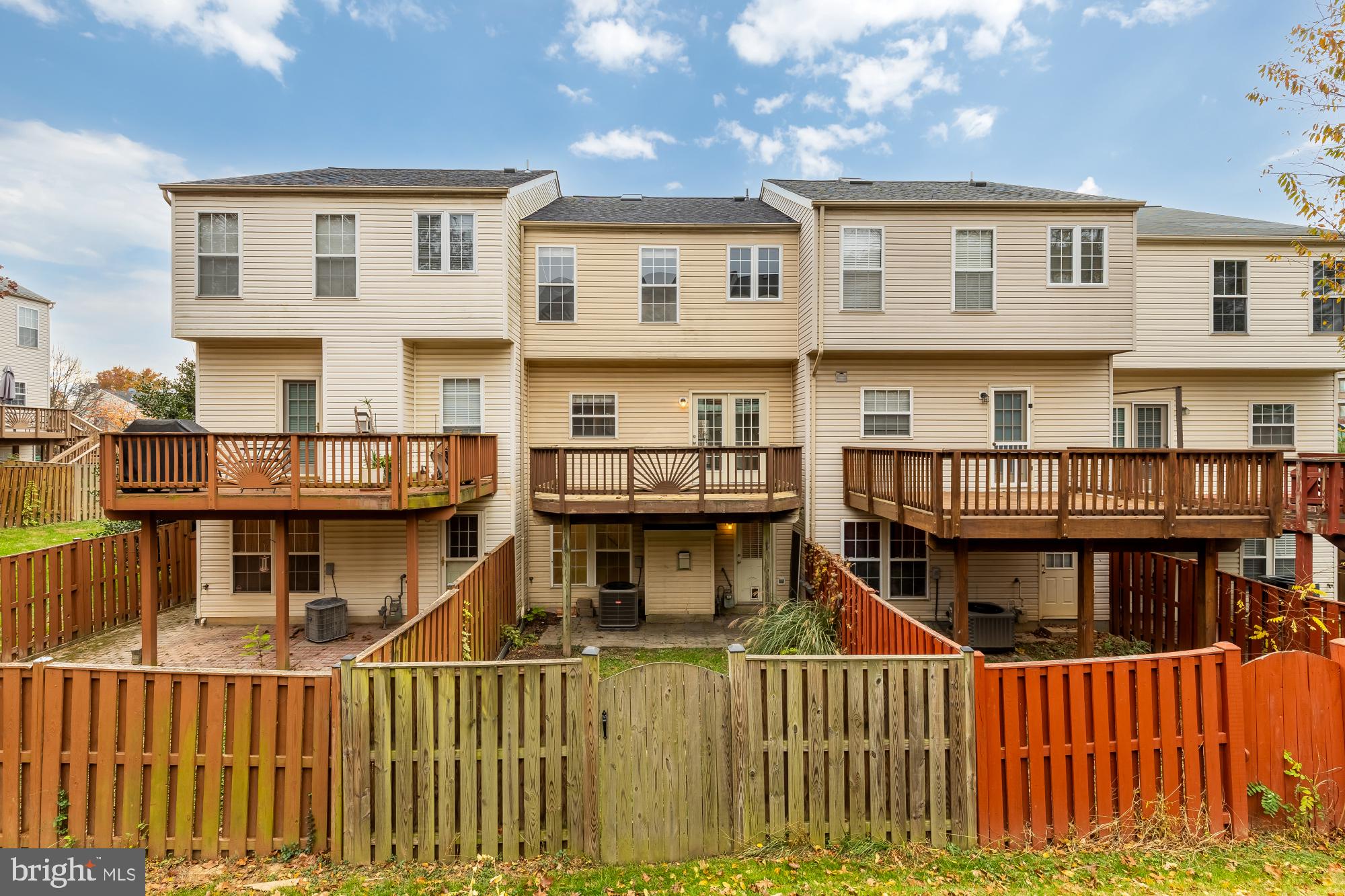 CLOVERLEAF TOWNHOMES - Residential