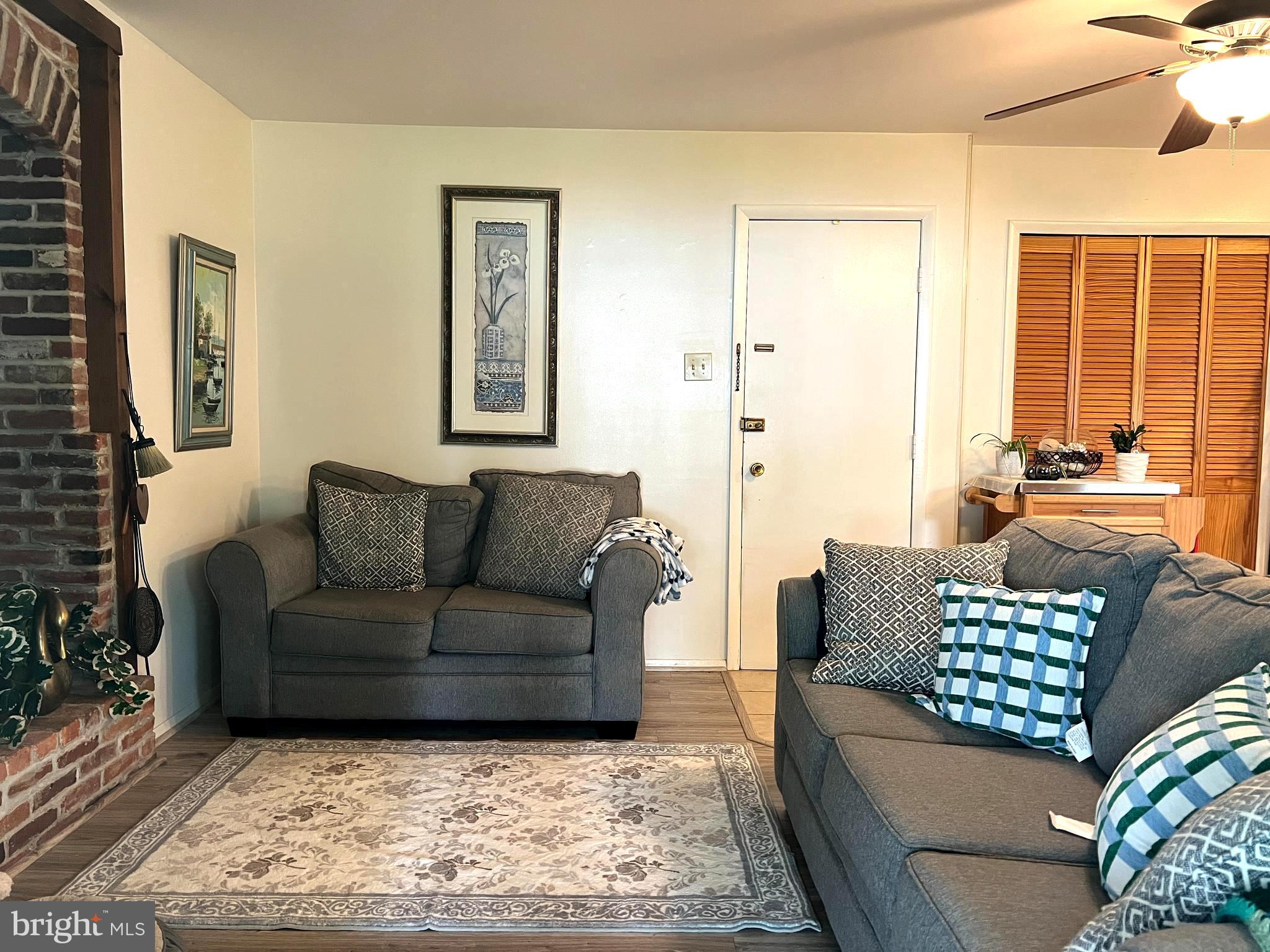 THE PROVINCES - Residential