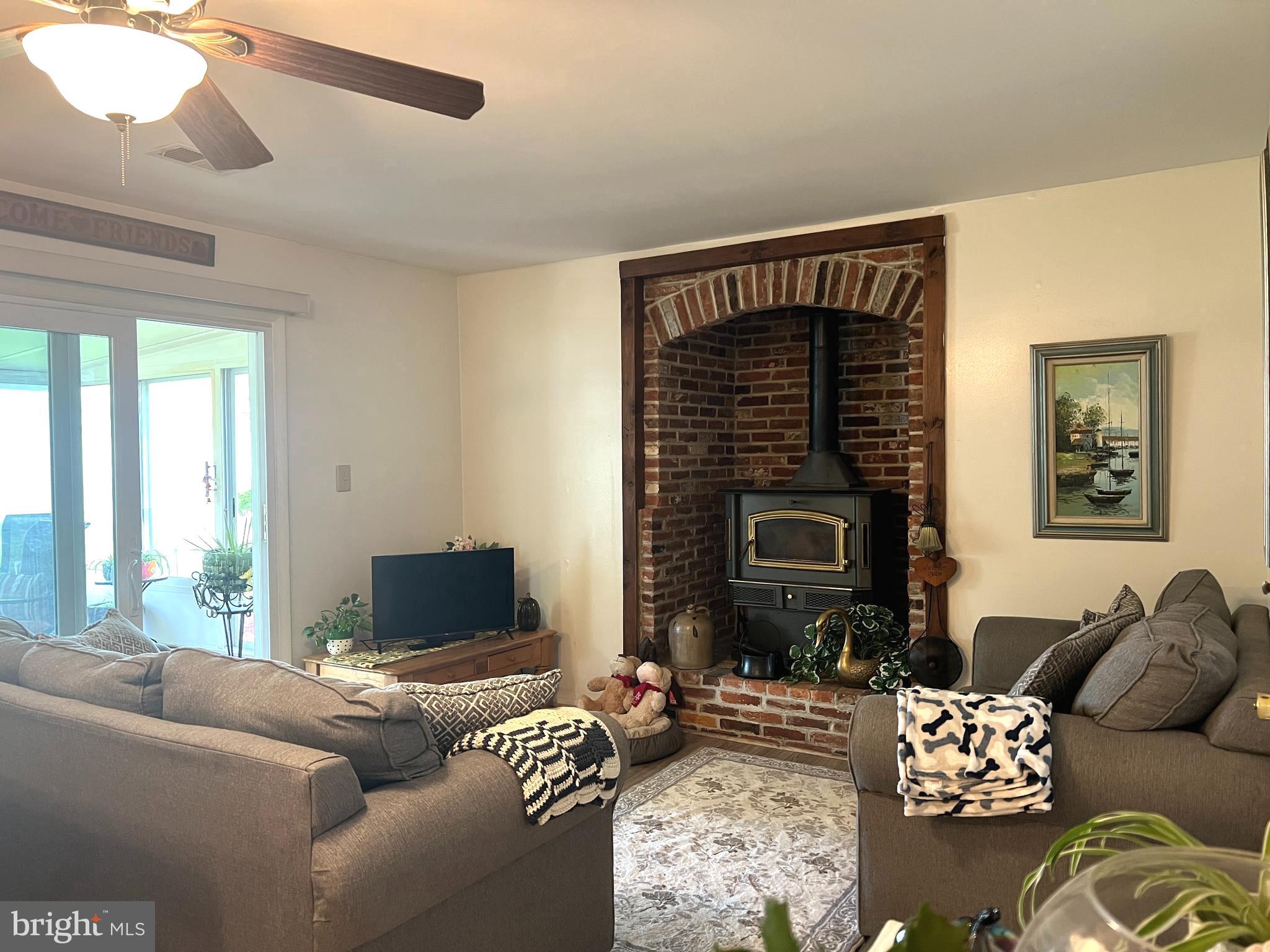 THE PROVINCES - Residential