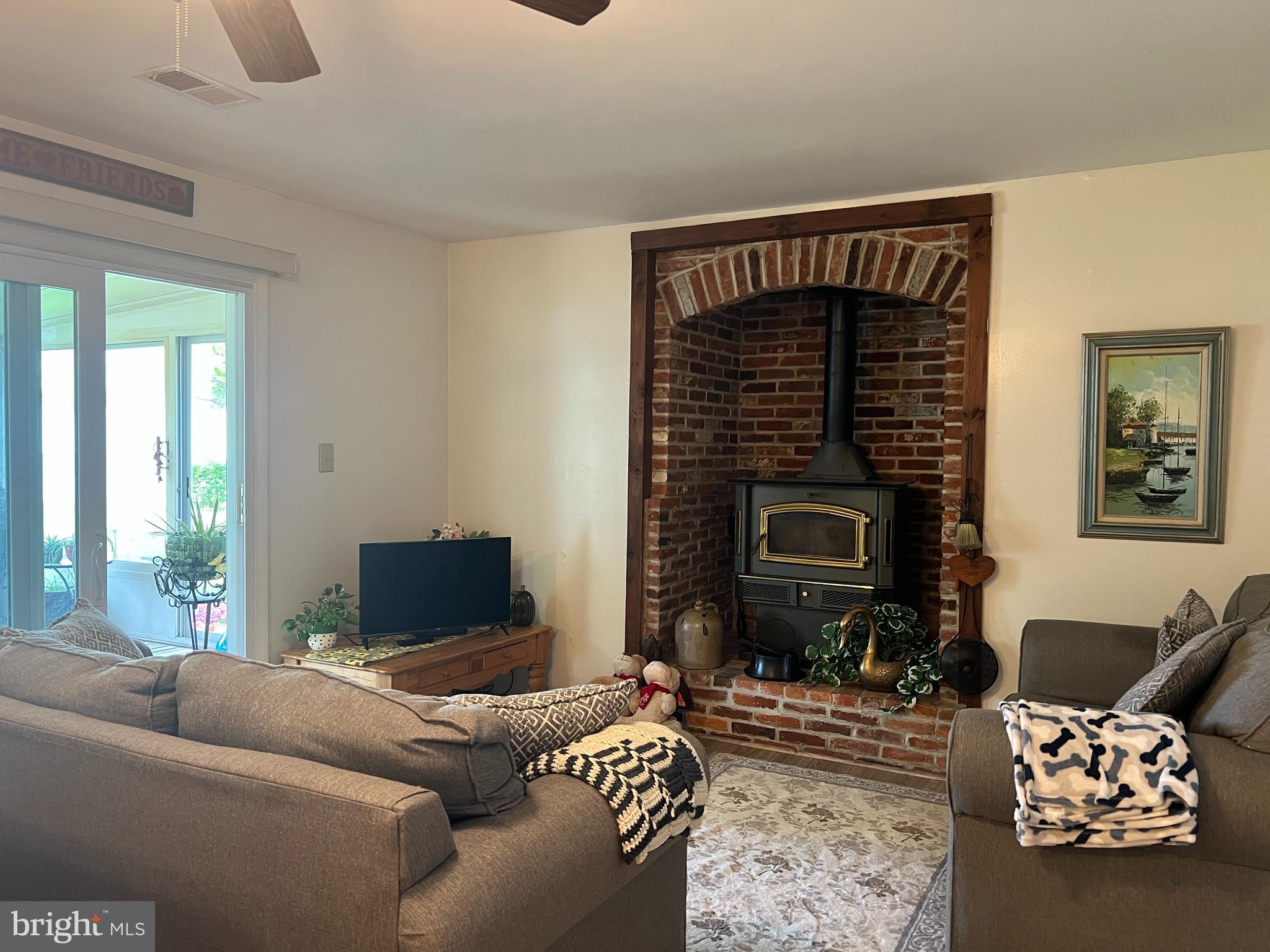 THE PROVINCES - Residential