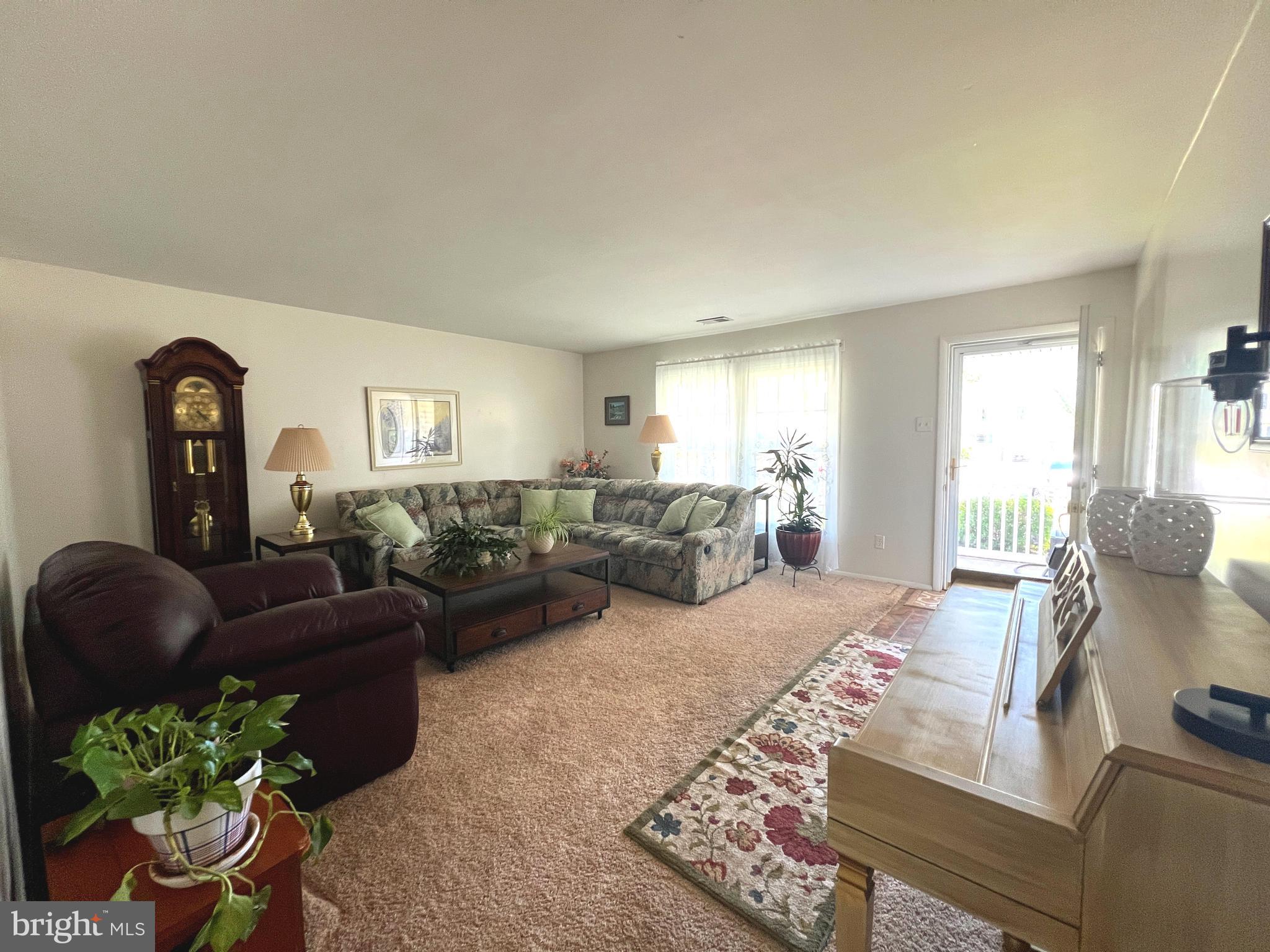 THE PROVINCES - Residential