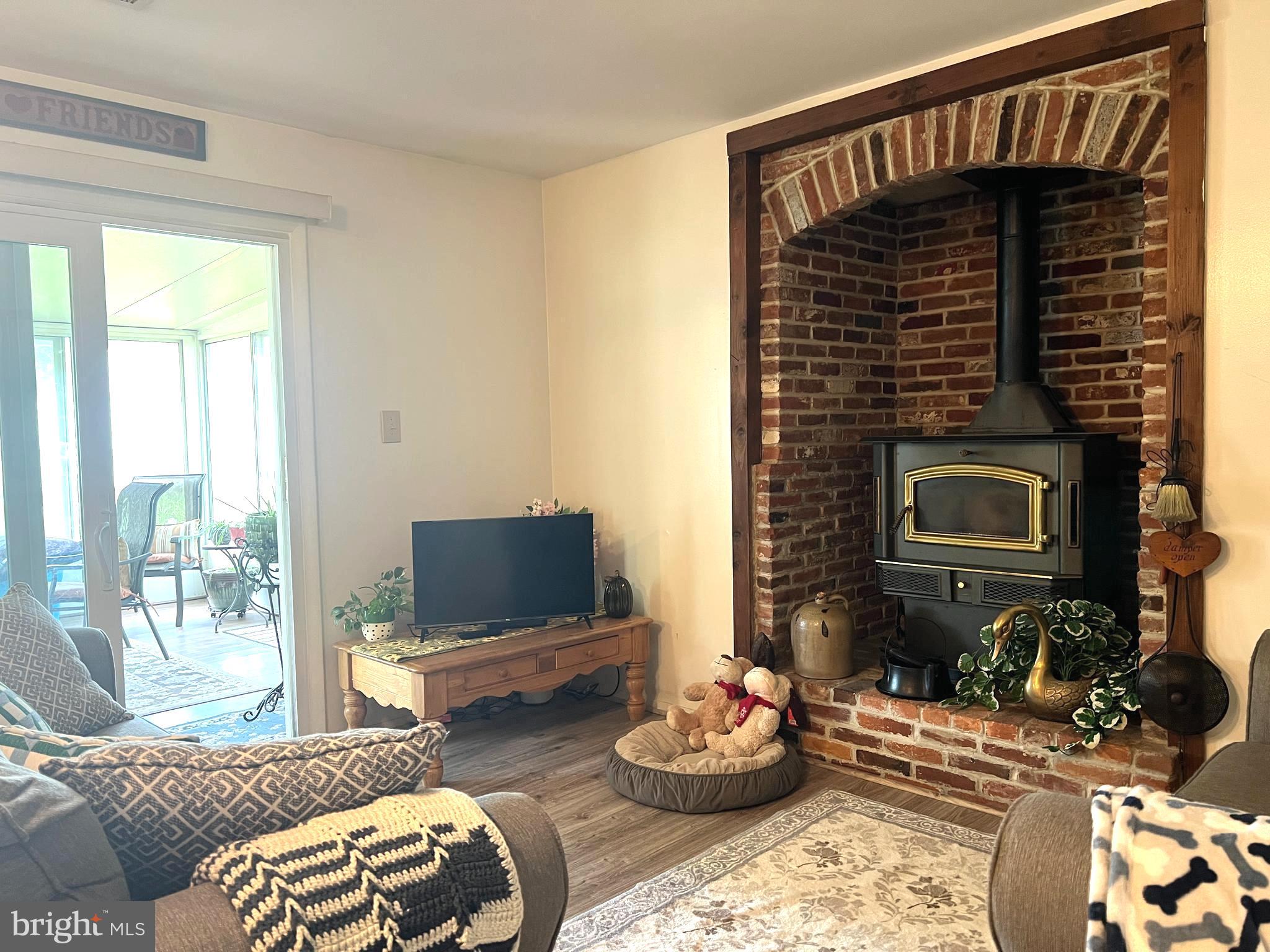 THE PROVINCES - Residential