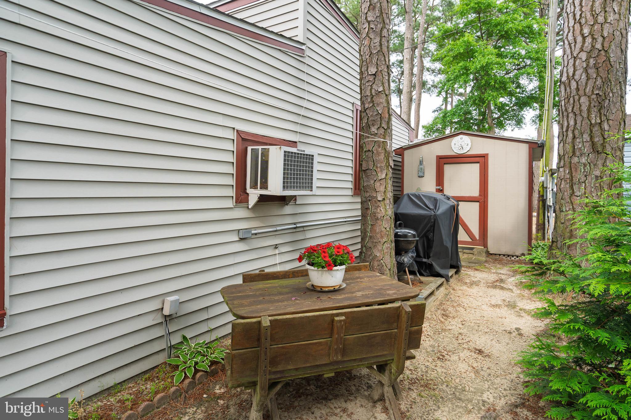 MALONES MHP - Residential