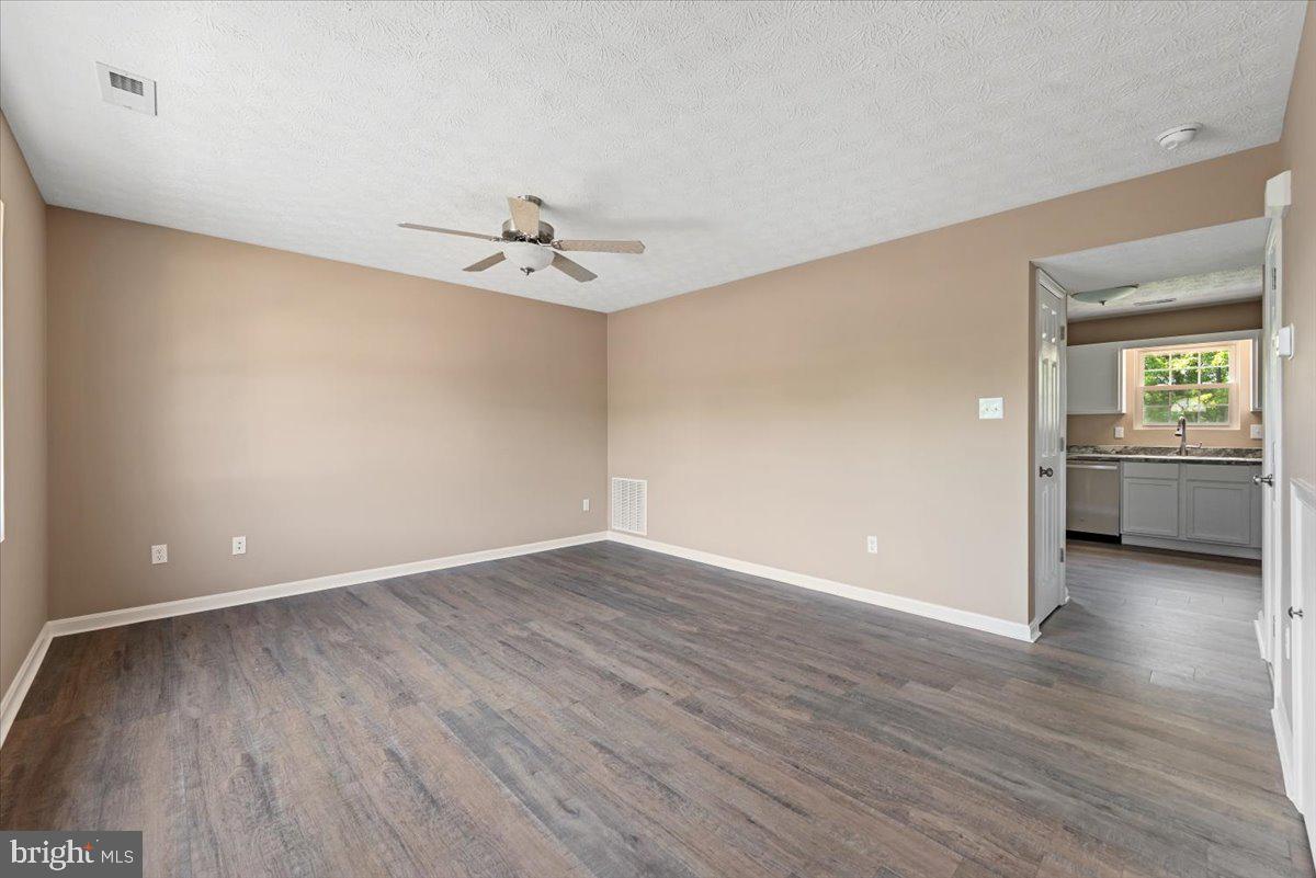 WATERBROOK - Residential