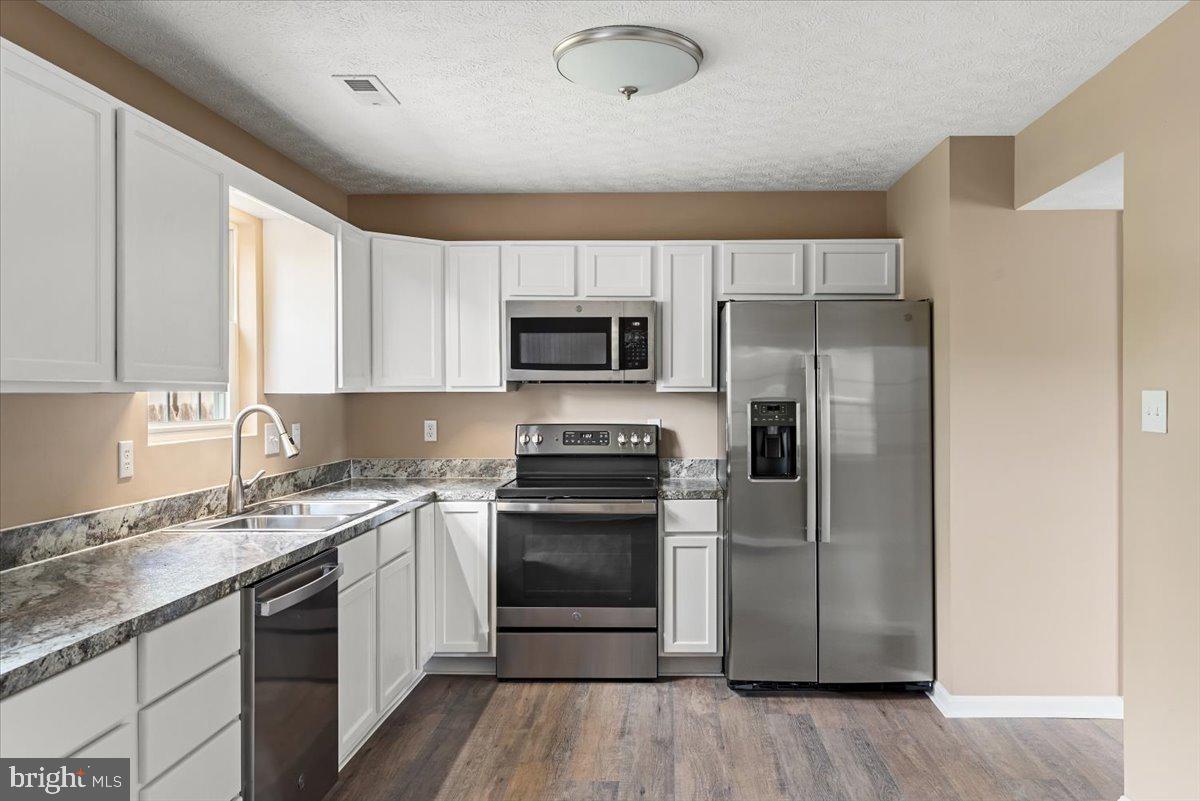 WATERBROOK - Residential