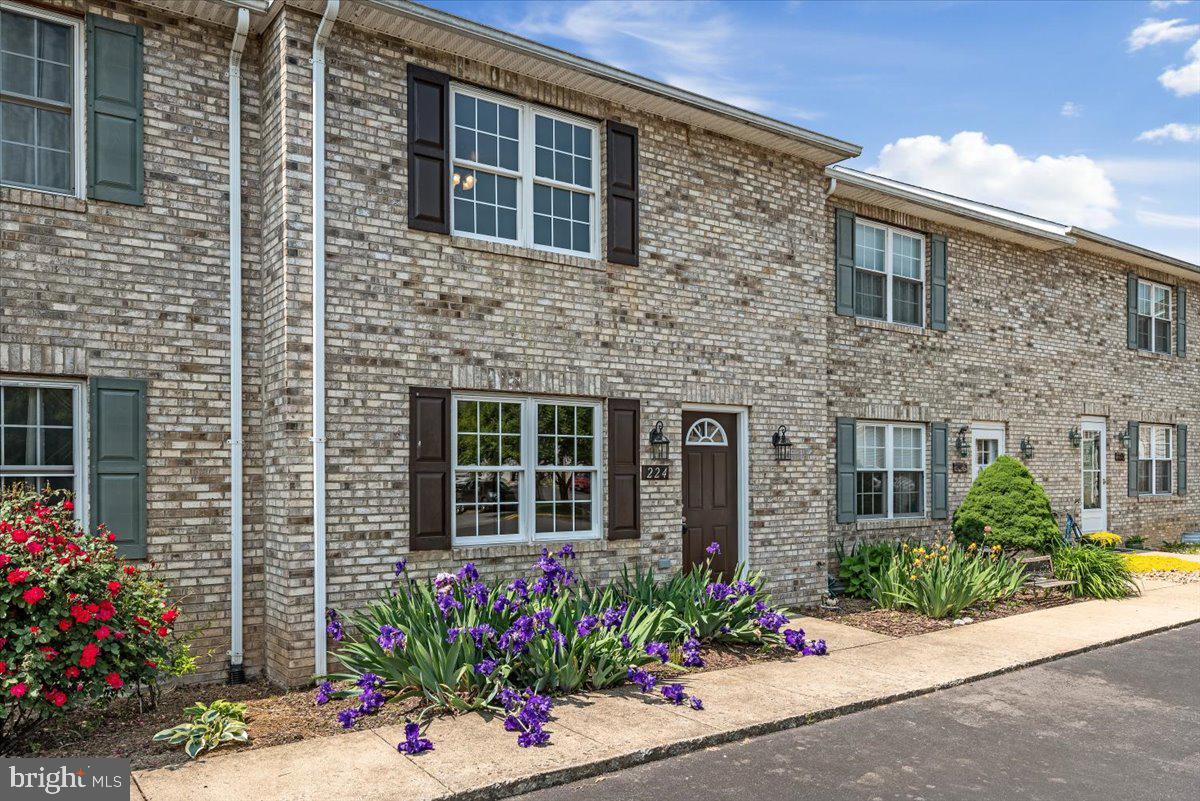 WATERBROOK - Residential