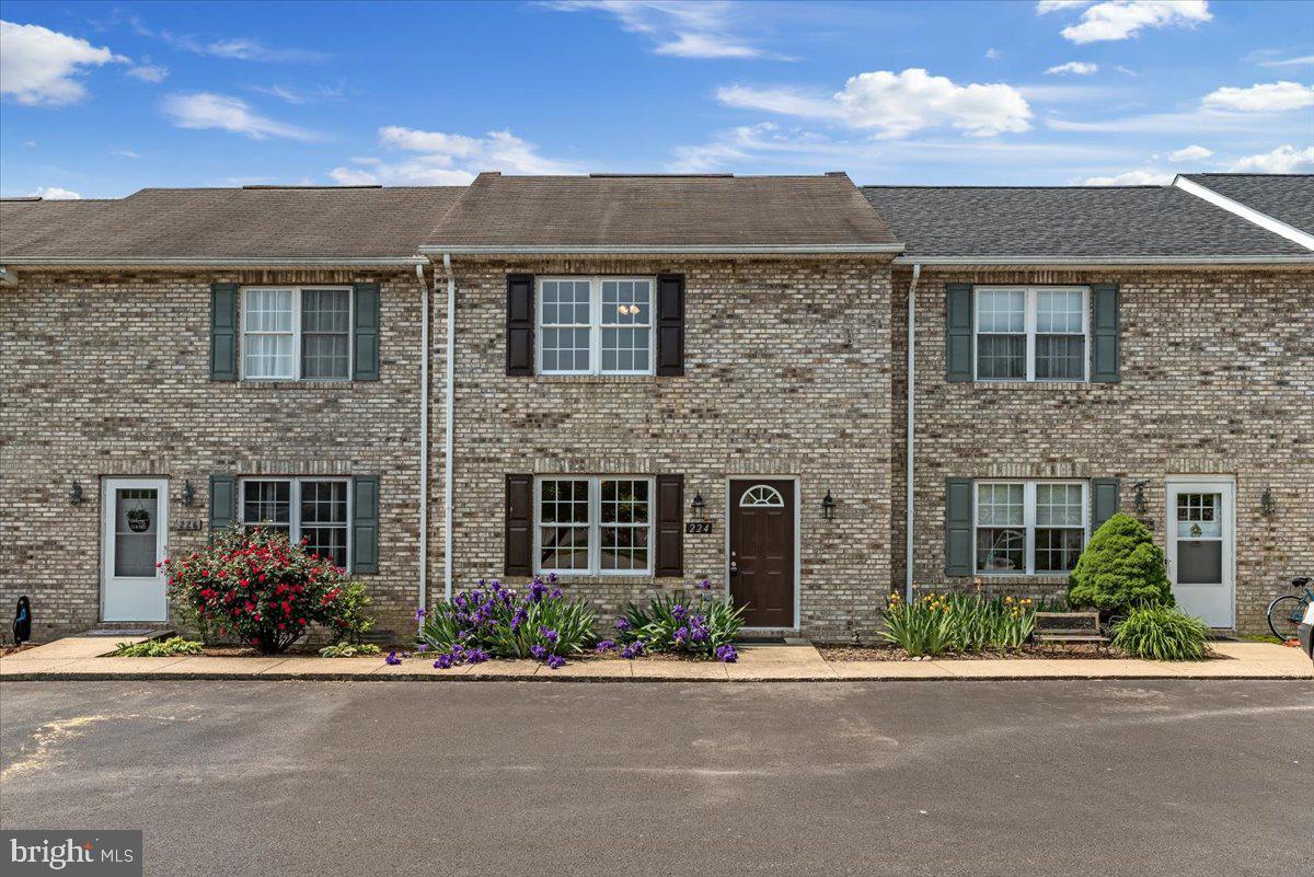 WATERBROOK - Residential