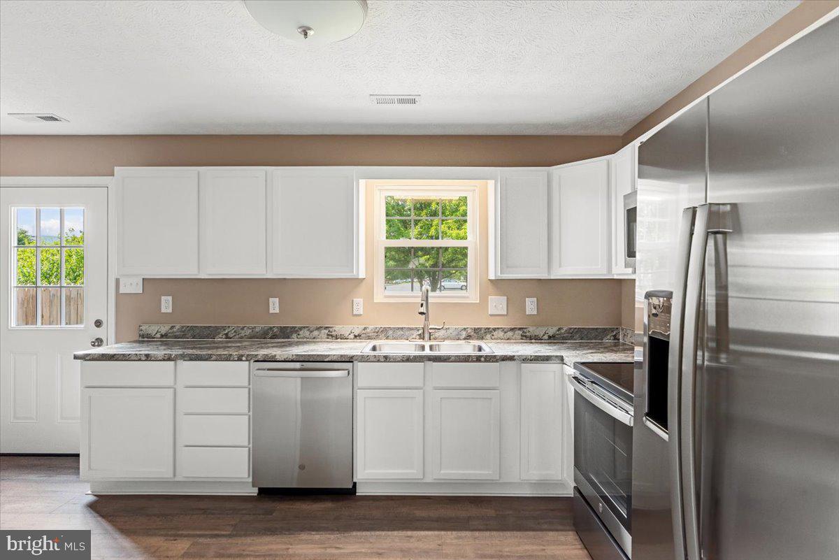 WATERBROOK - Residential