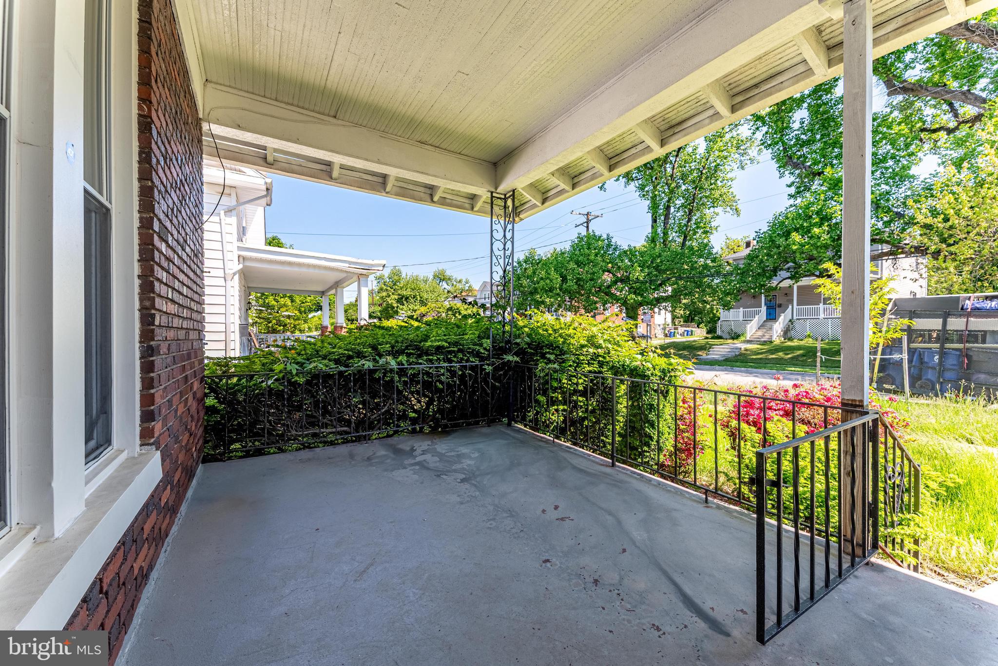 ROGNEL HEIGHTS - Residential