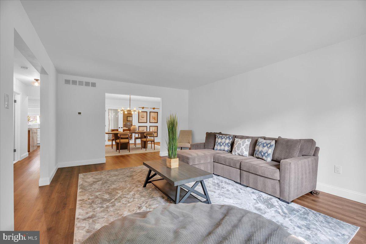 35 E RED OAK DRIVE