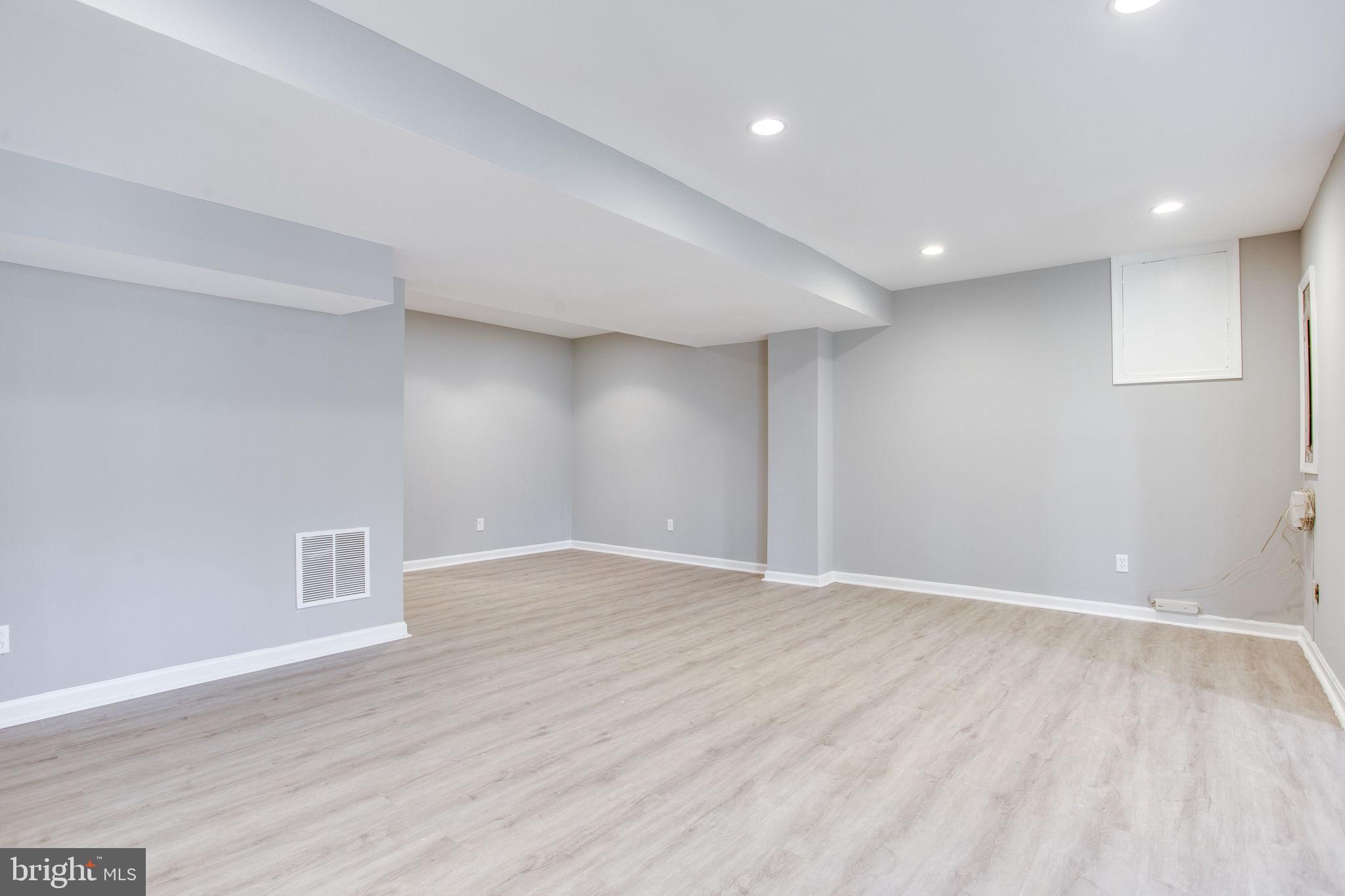 KENTSDALE ESTATES - Residential