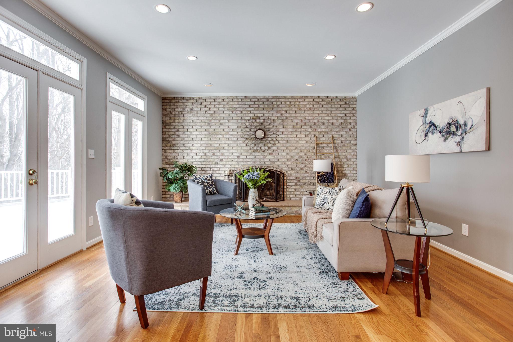 KENTSDALE ESTATES - Residential