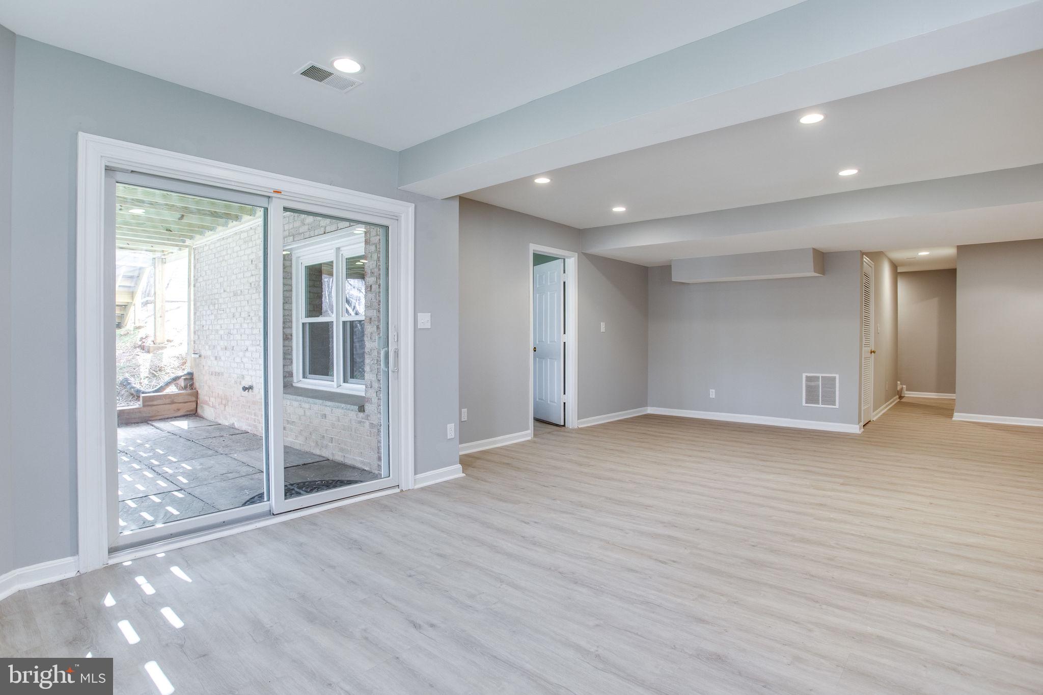 KENTSDALE ESTATES - Residential