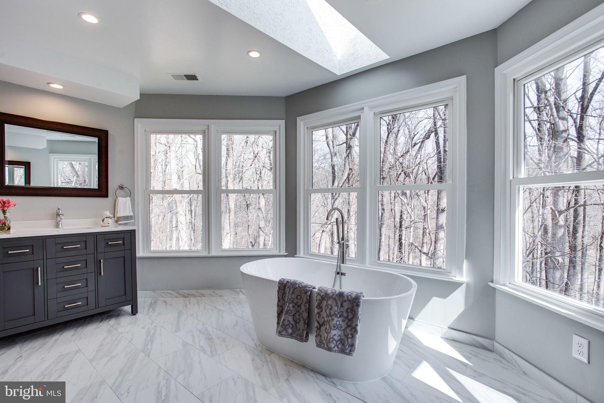 KENTSDALE ESTATES - Residential