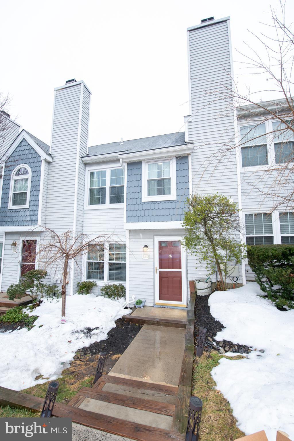 SAW MILL VALLEY - Residential