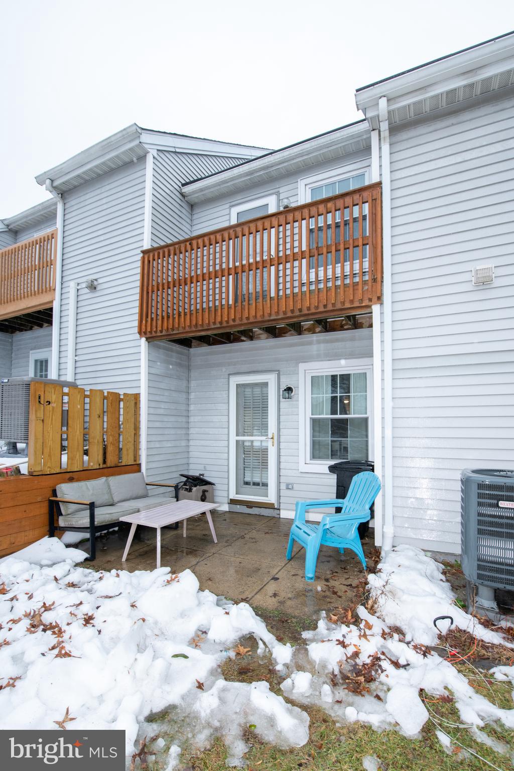 SAW MILL VALLEY - Residential