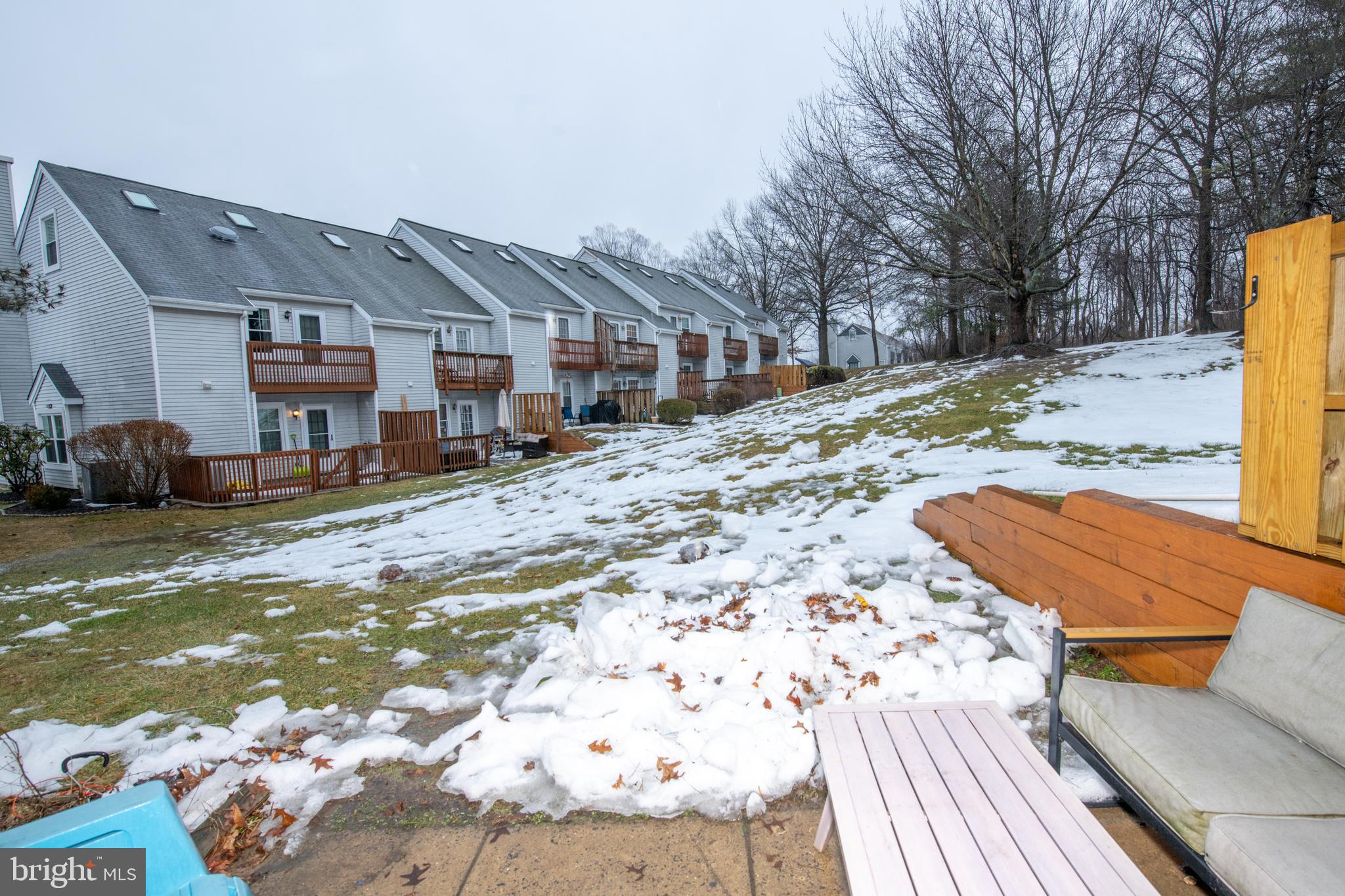 SAW MILL VALLEY - Residential