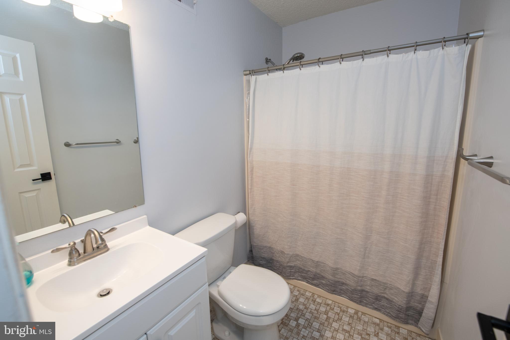 SAW MILL VALLEY - Residential