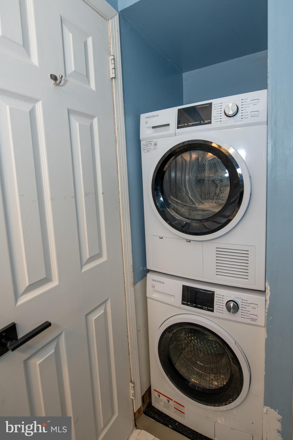 SAW MILL VALLEY - Residential