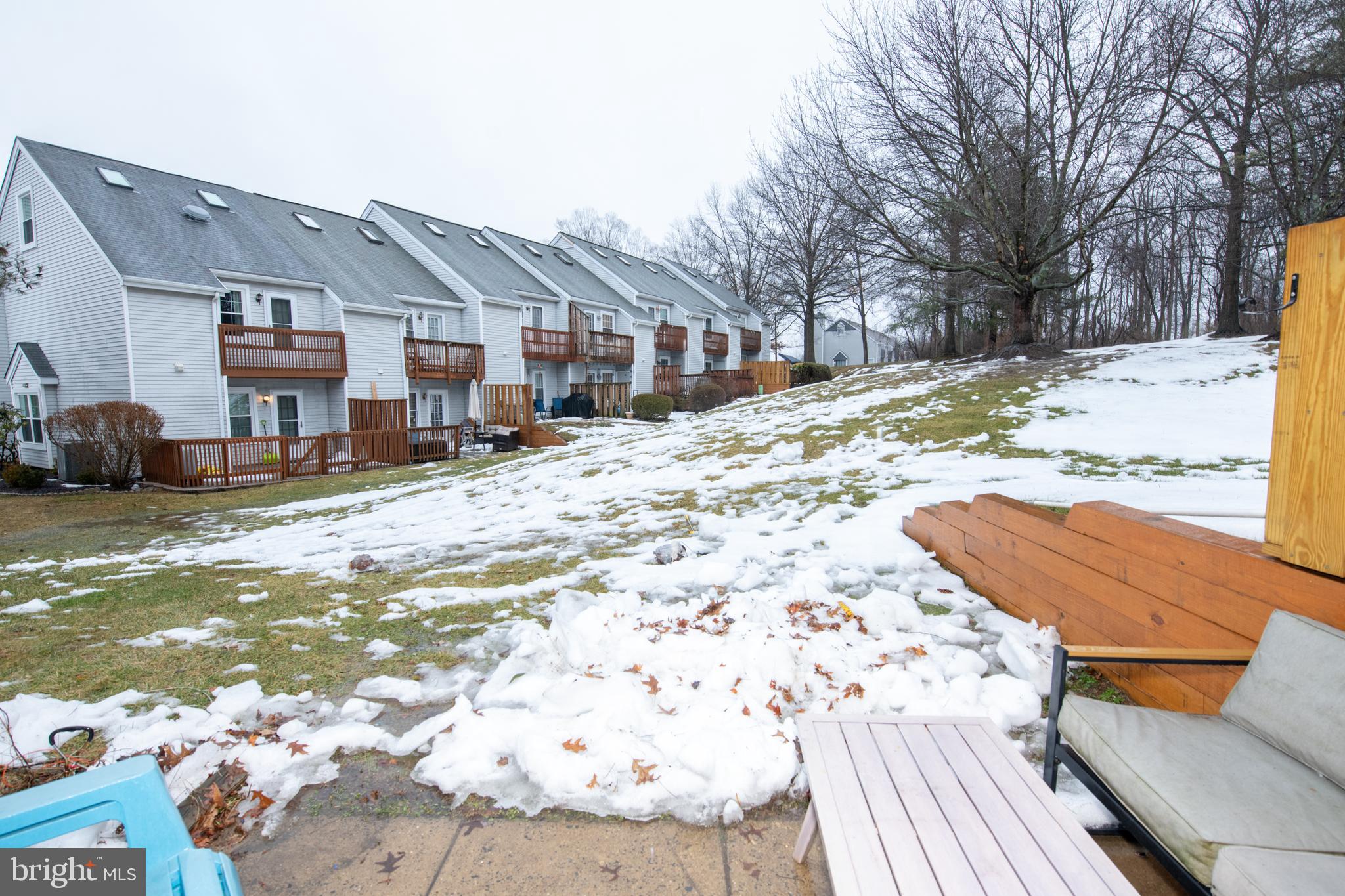 SAW MILL VALLEY - Residential