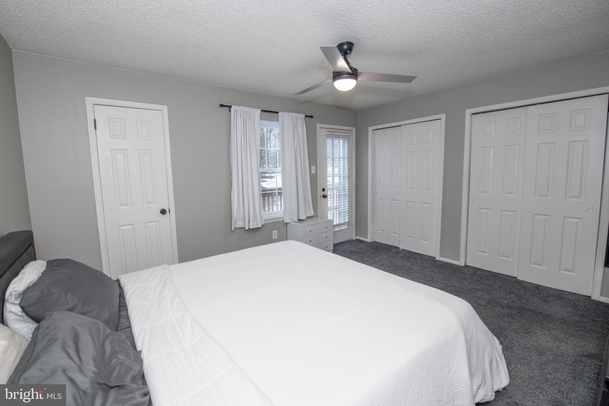 SAW MILL VALLEY - Residential