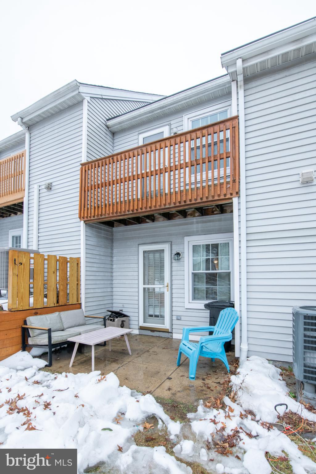 SAW MILL VALLEY - Residential