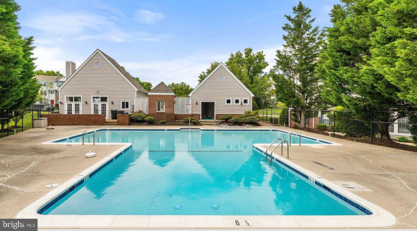 SHERBROOKE CONDO - Residential Lease