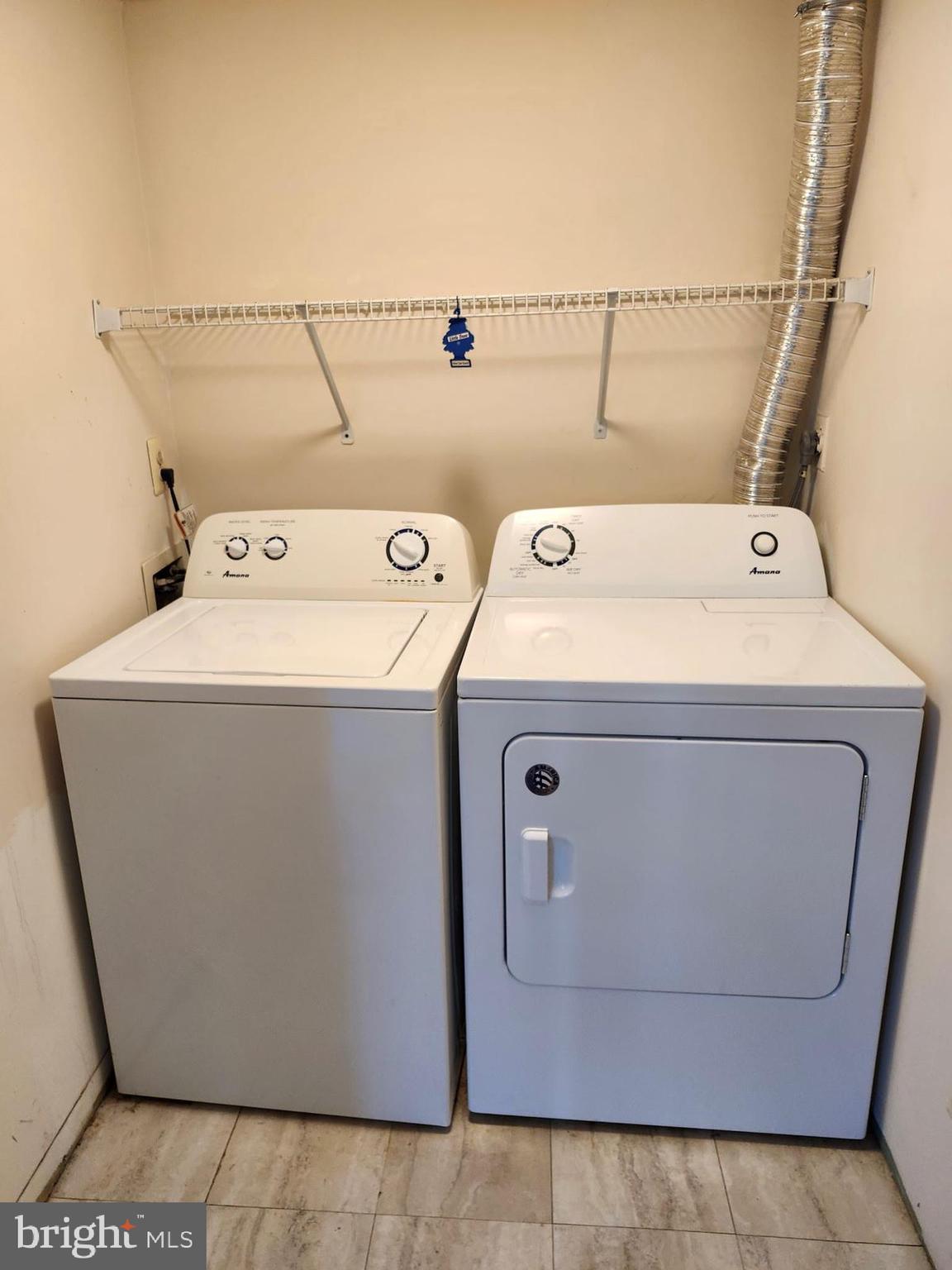 SHERBROOKE CONDO - Residential Lease