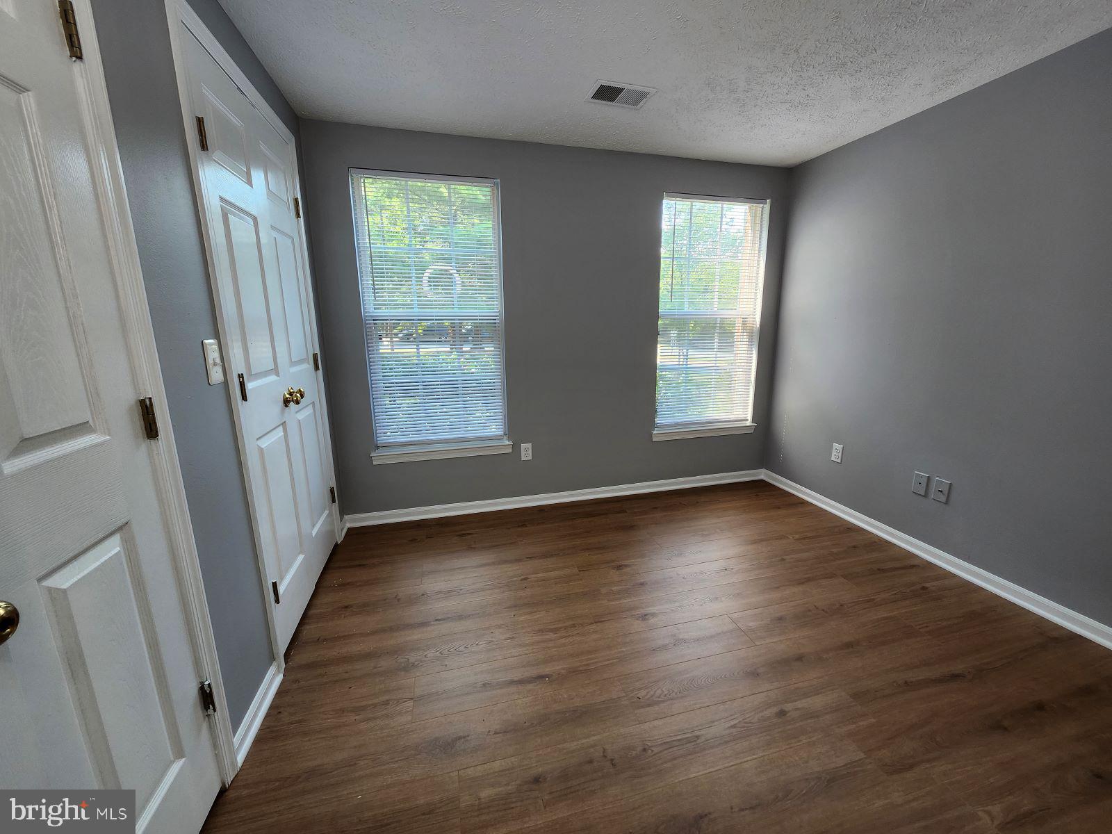 SHERBROOKE CONDO - Residential Lease