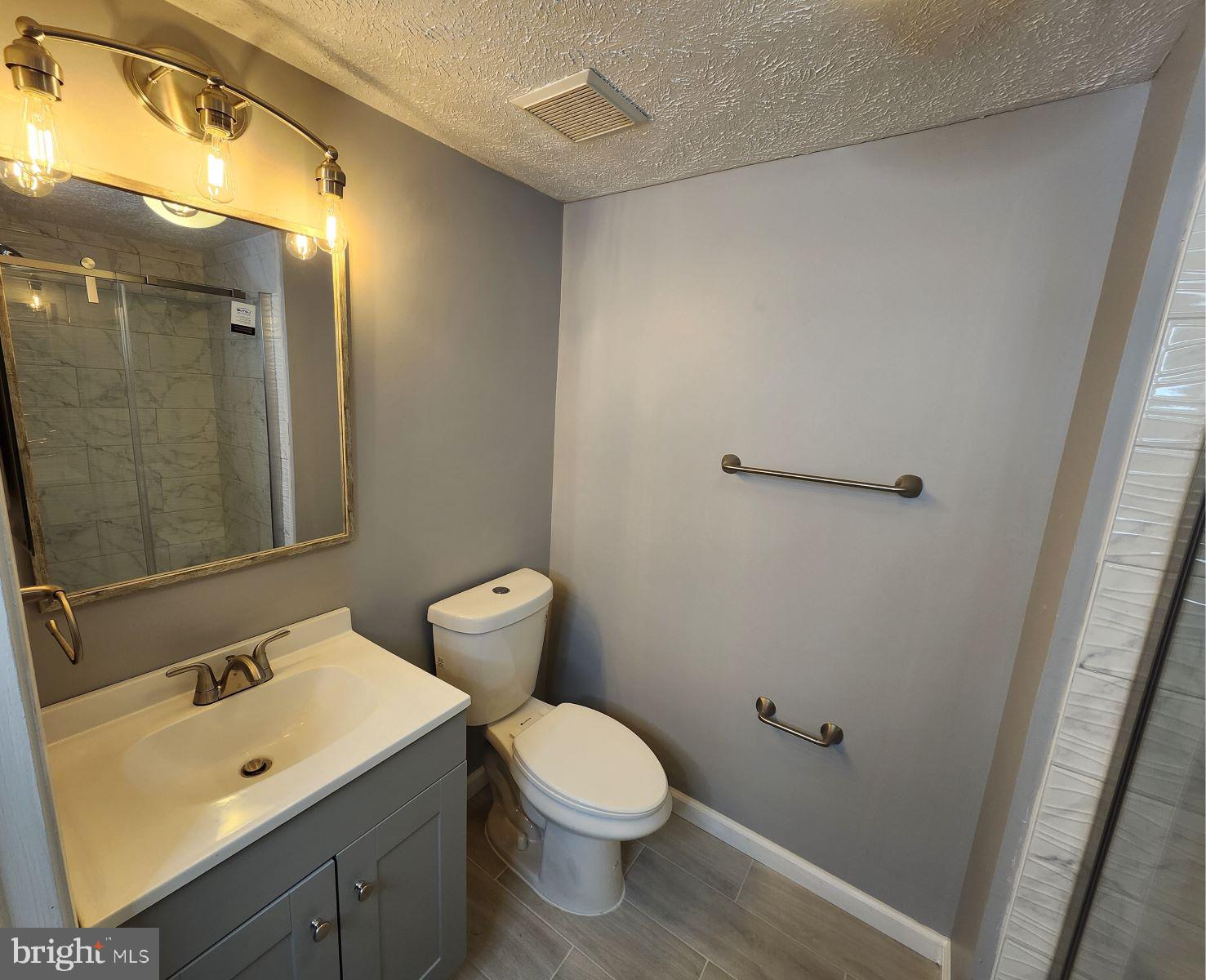 SHERBROOKE CONDO - Residential Lease