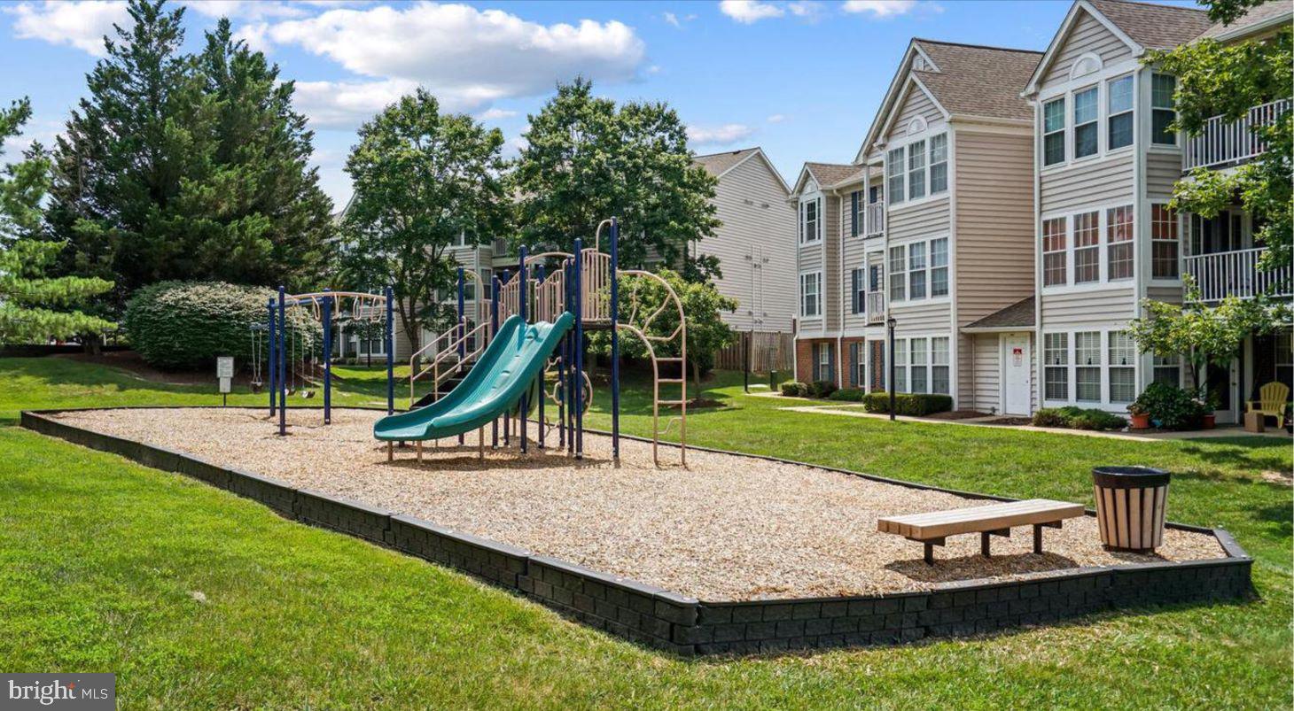 SHERBROOKE CONDO - Residential Lease