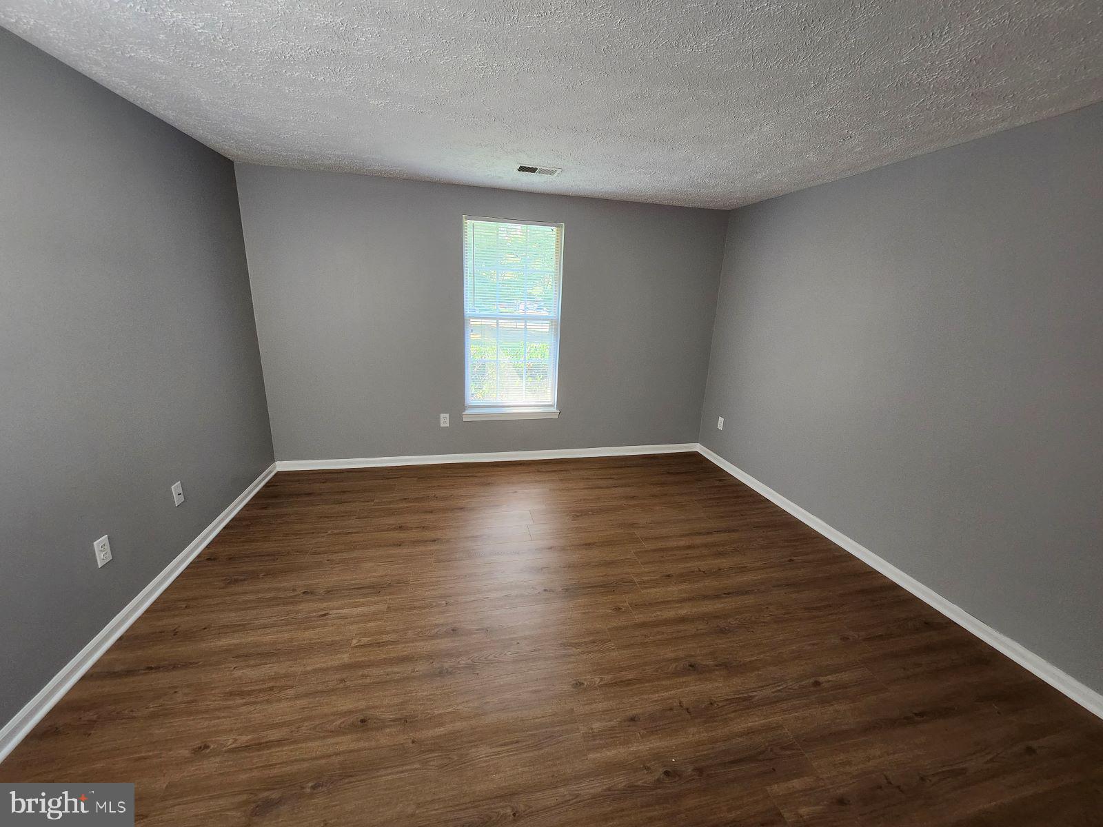 SHERBROOKE CONDO - Residential Lease