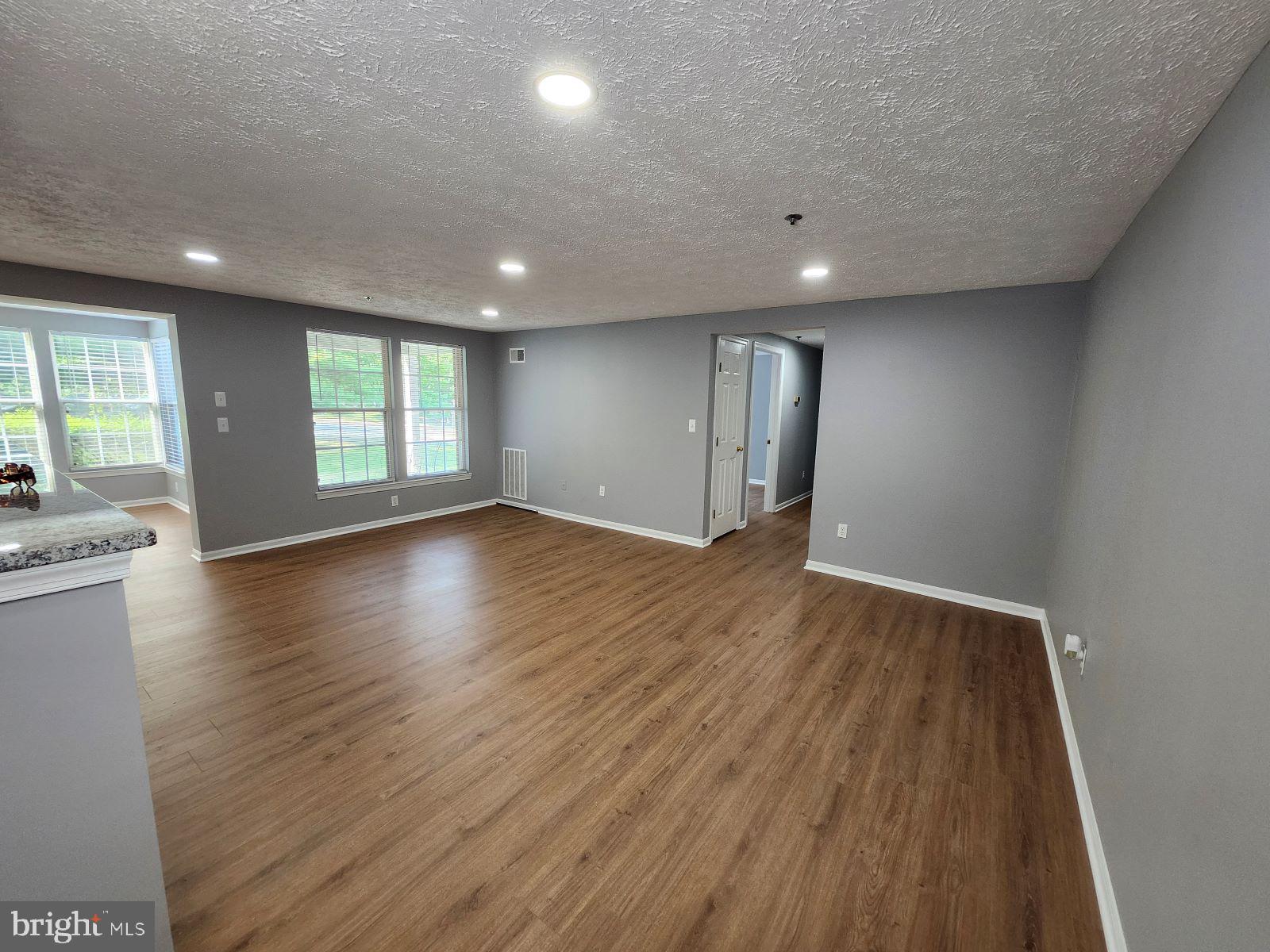 SHERBROOKE CONDO - Residential Lease