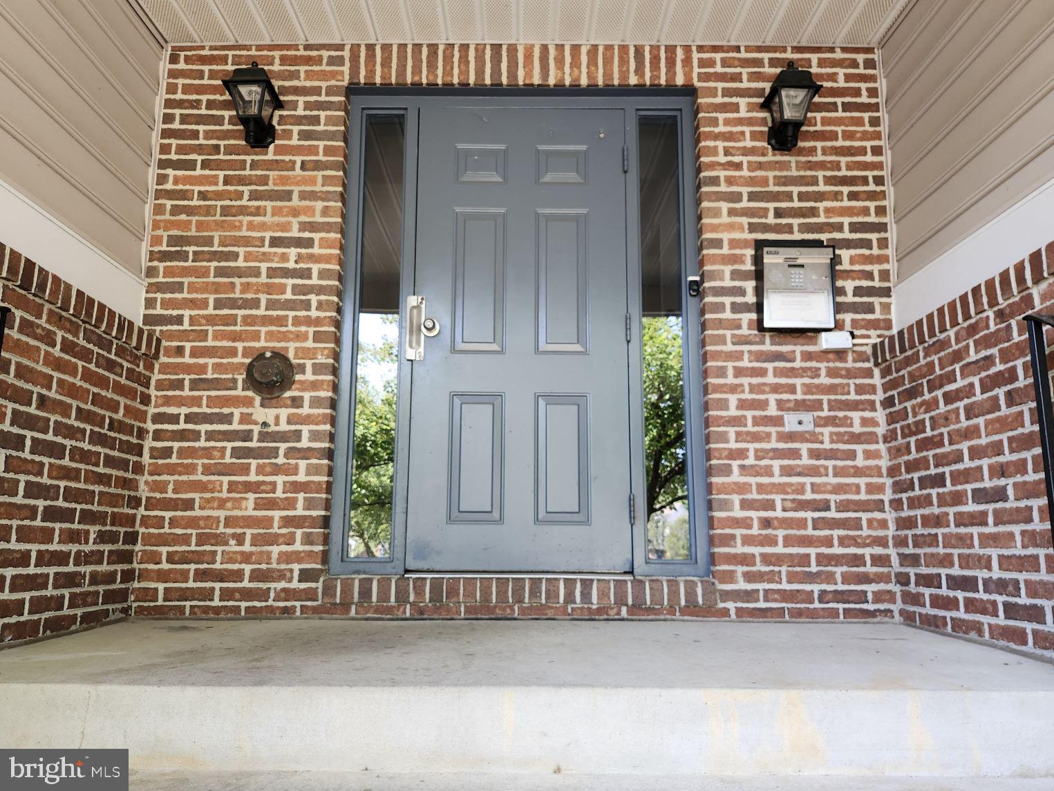 SHERBROOKE CONDO - Residential Lease