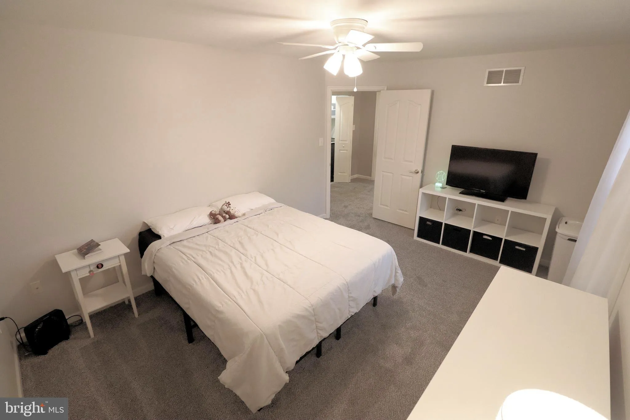 Ephrata, Pennsylvania 17522, United States, 3 Bedrooms Bedrooms, ,3 BathroomsBathrooms,Residential,Pending,83501