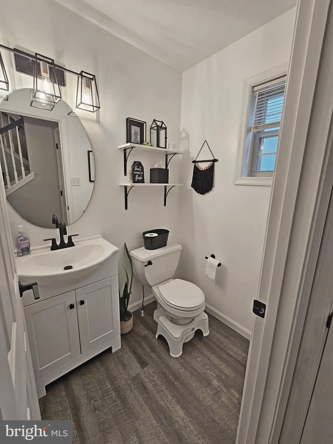 Ephrata, Pennsylvania 17522, United States, 3 Bedrooms Bedrooms, ,3 BathroomsBathrooms,Residential,Pending,83501