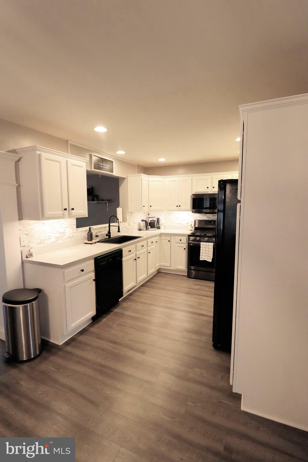 EAGLEVIEW ESTATES - Residential