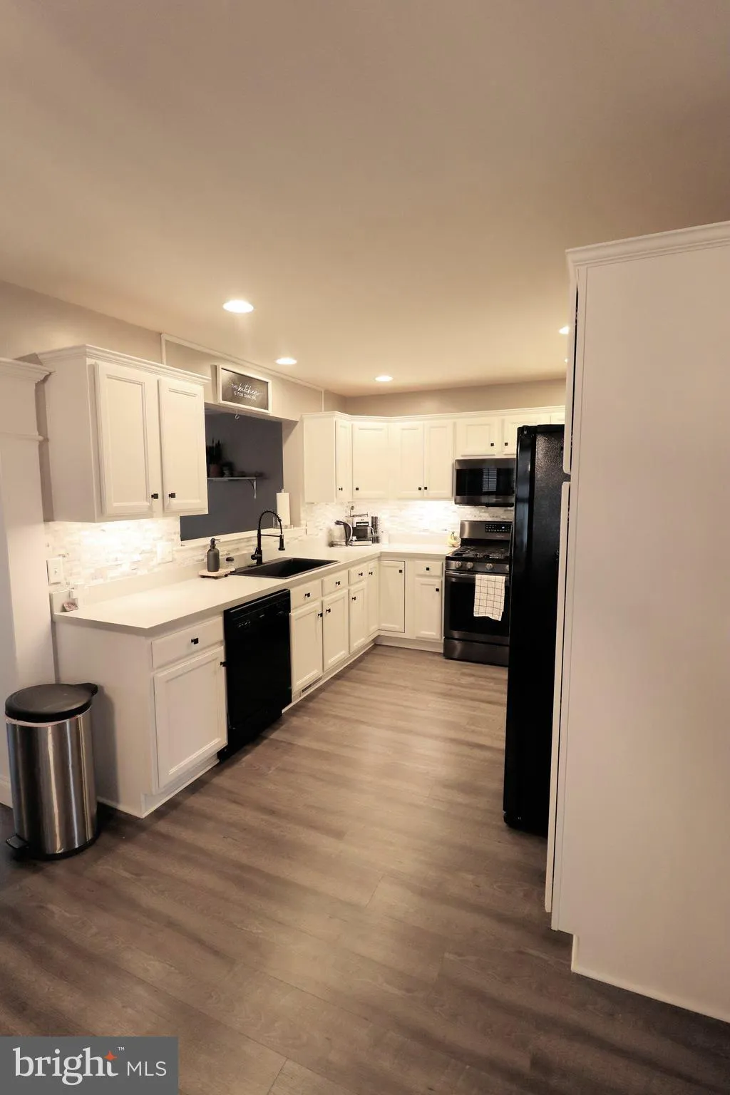 Ephrata, Pennsylvania 17522, United States, 3 Bedrooms Bedrooms, ,3 BathroomsBathrooms,Residential,Pending,83501