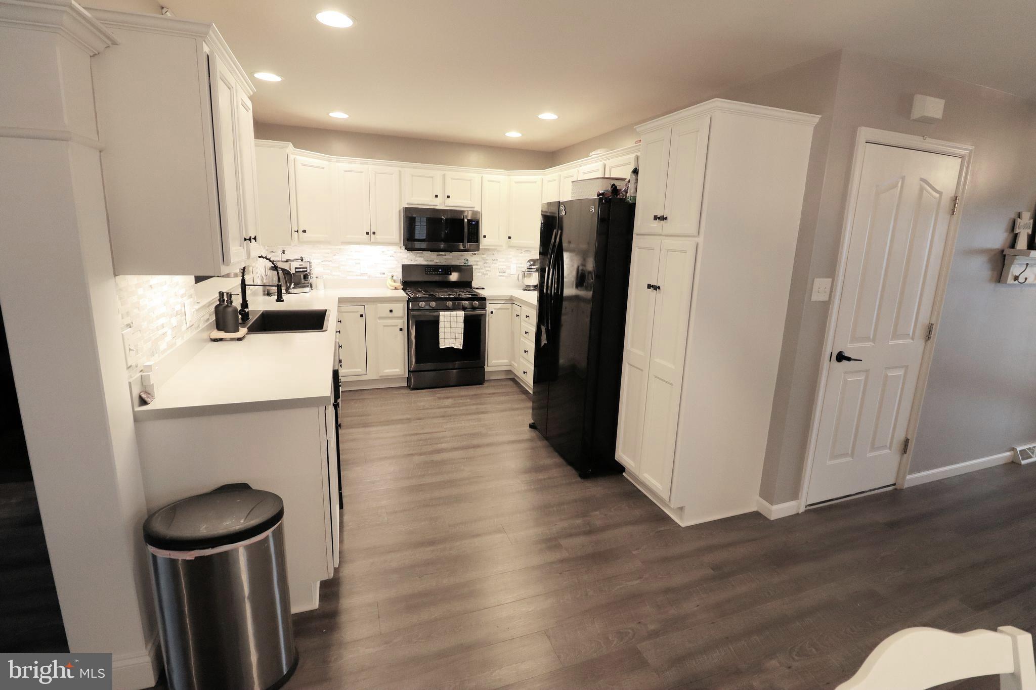 EAGLEVIEW ESTATES - Residential