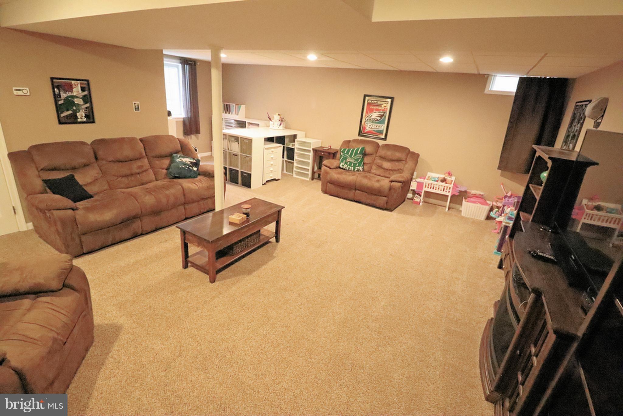 EAGLEVIEW ESTATES - Residential