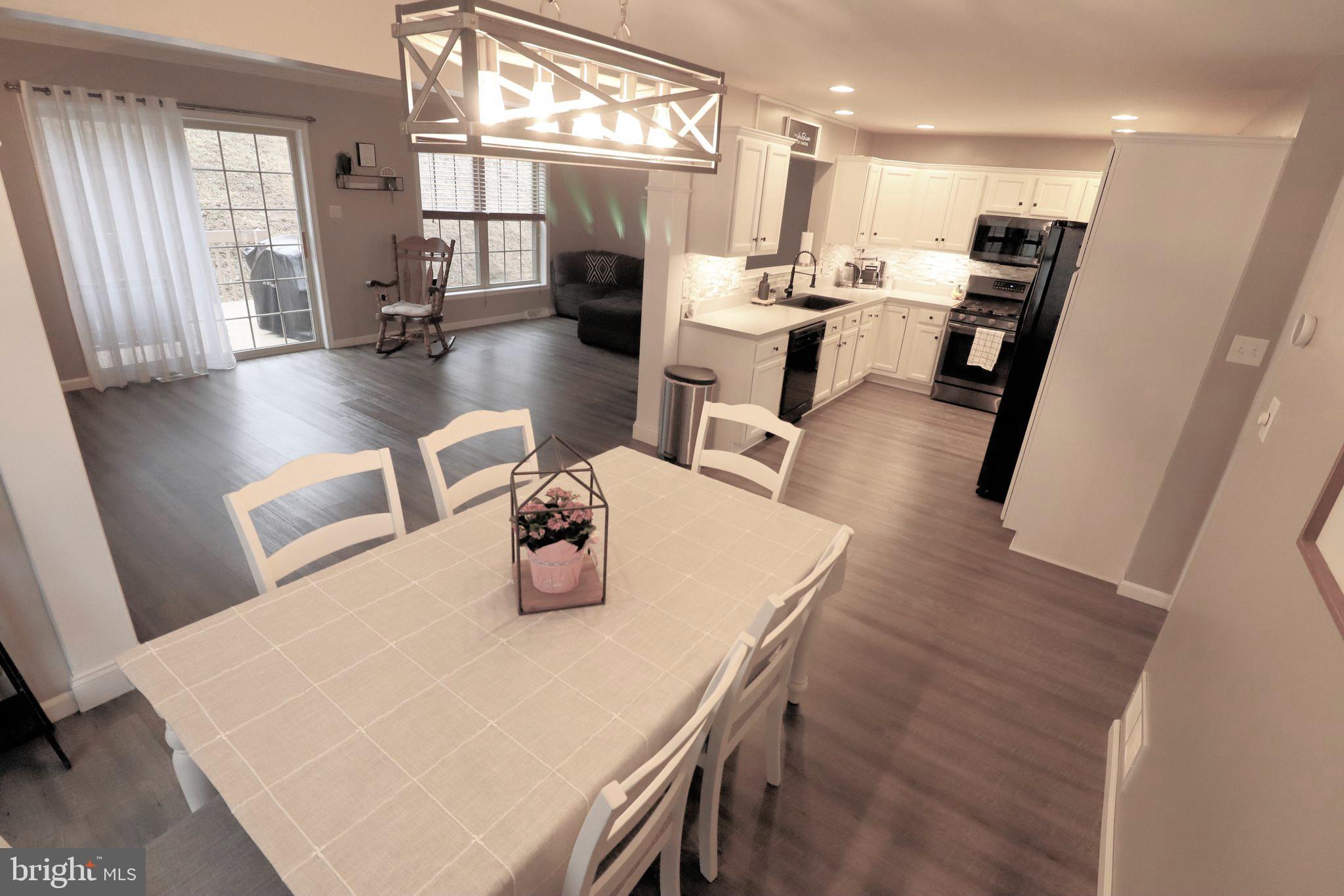 EAGLEVIEW ESTATES - Residential