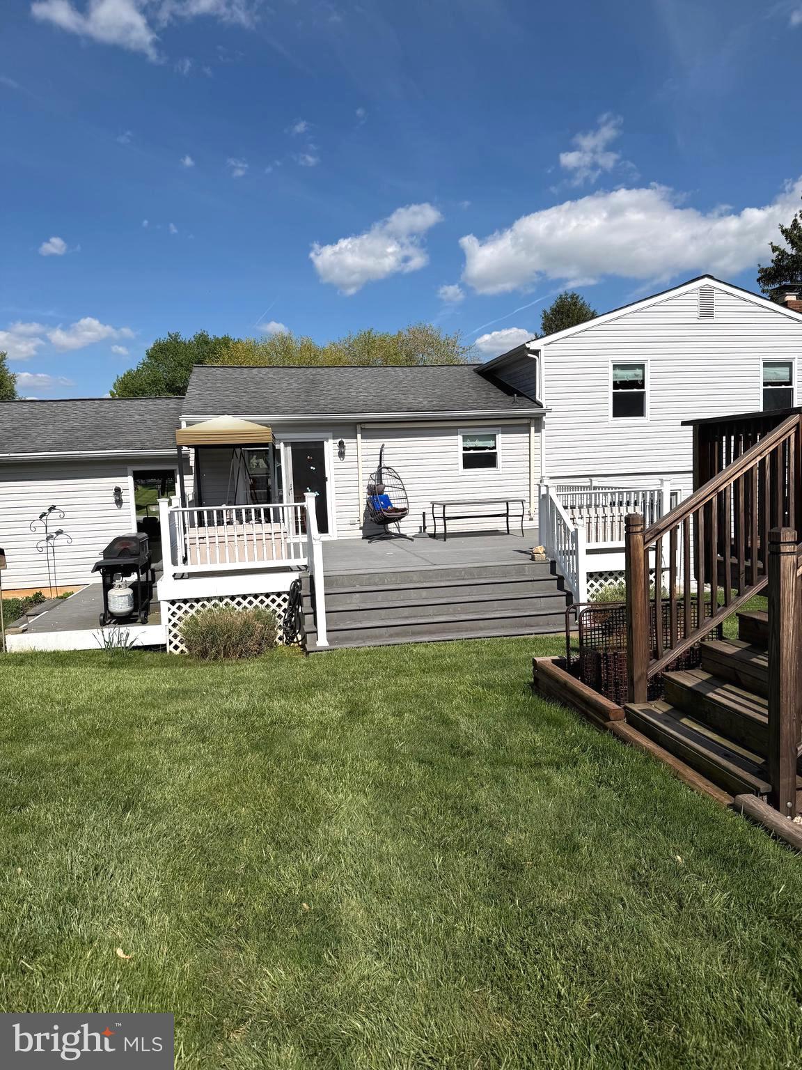 3412 BAYWOOD DRIVE