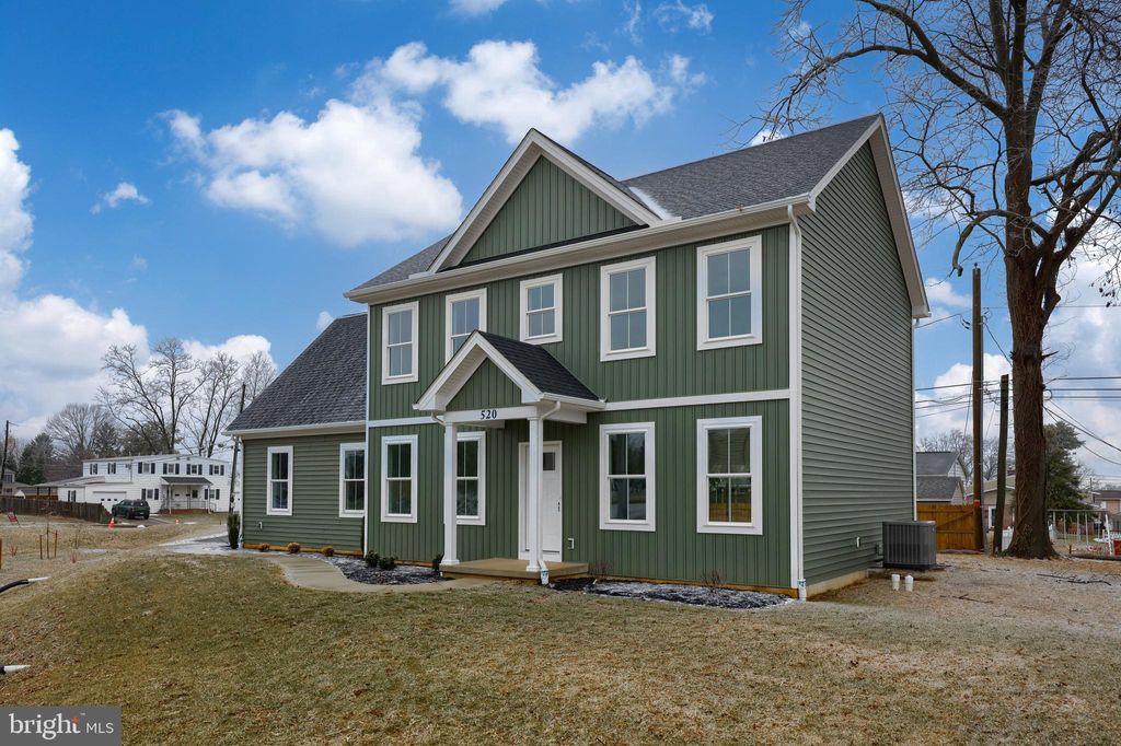 Photo of 520 Woodcrest Avenue, LITITZ, PA 17543 (MLS # PALA2068856)