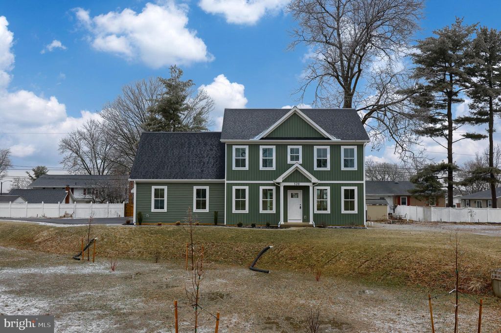 Photo of 520 Woodcrest Avenue, LITITZ, PA 17543 (MLS # PALA2068856)