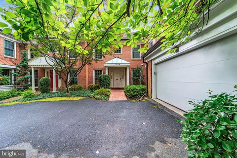 7204 EVANS MILL ROAD MCLEAN VA 22101