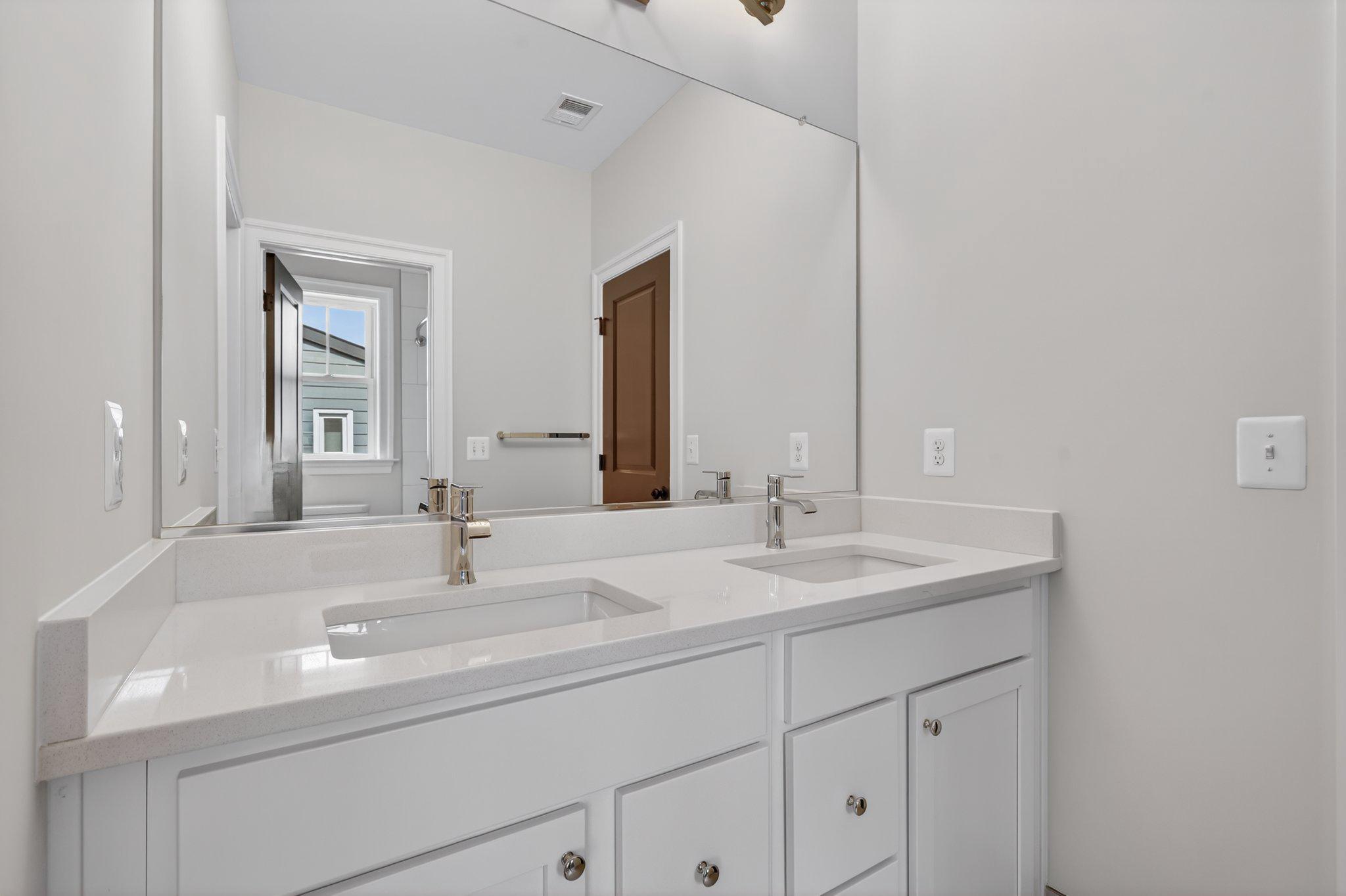 FALLS CHURCH PARK - Residential