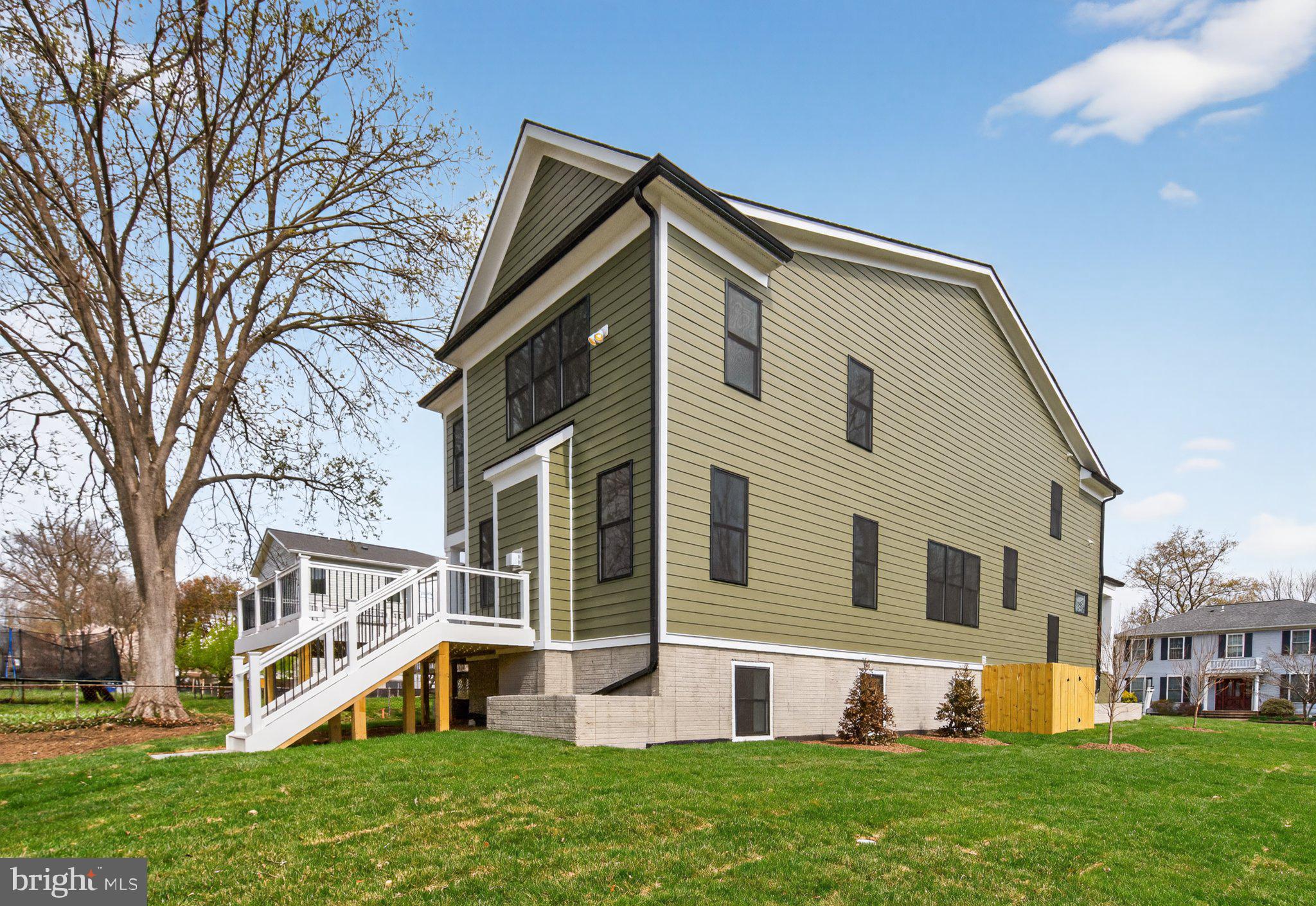 FALLS CHURCH PARK - Residential